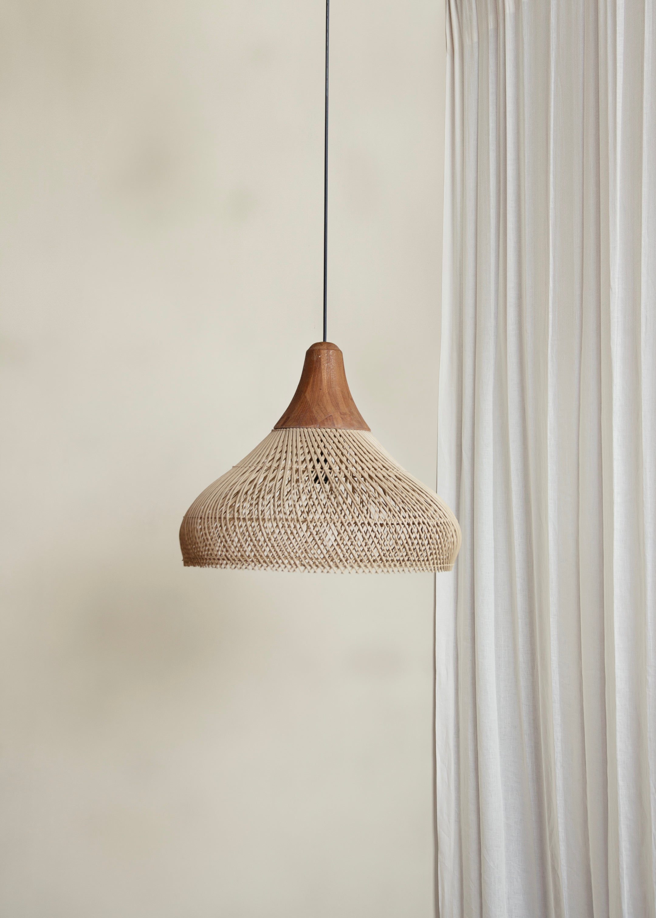 Lakey Pendant / Natural