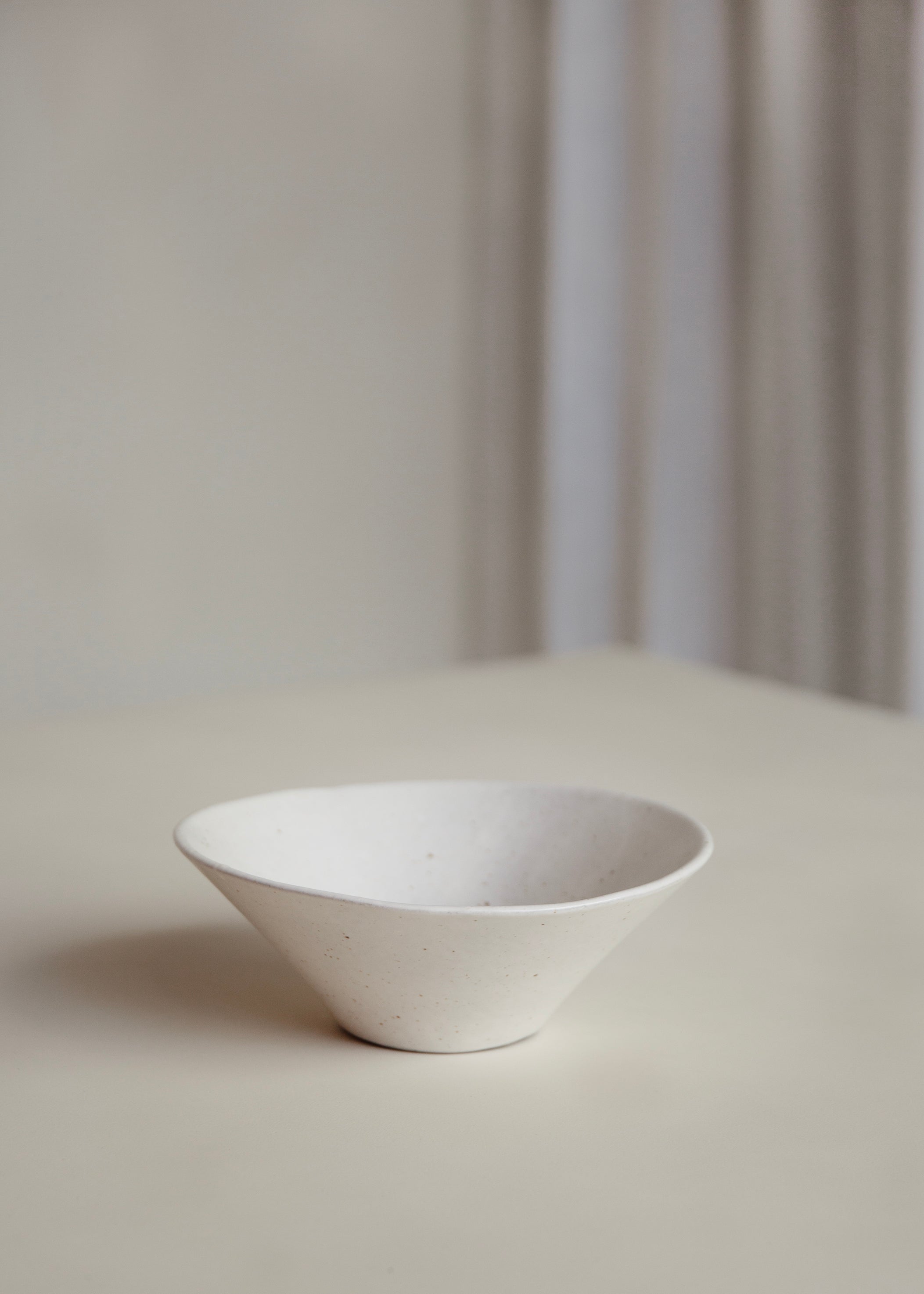 Gita Bowl / Speckled White