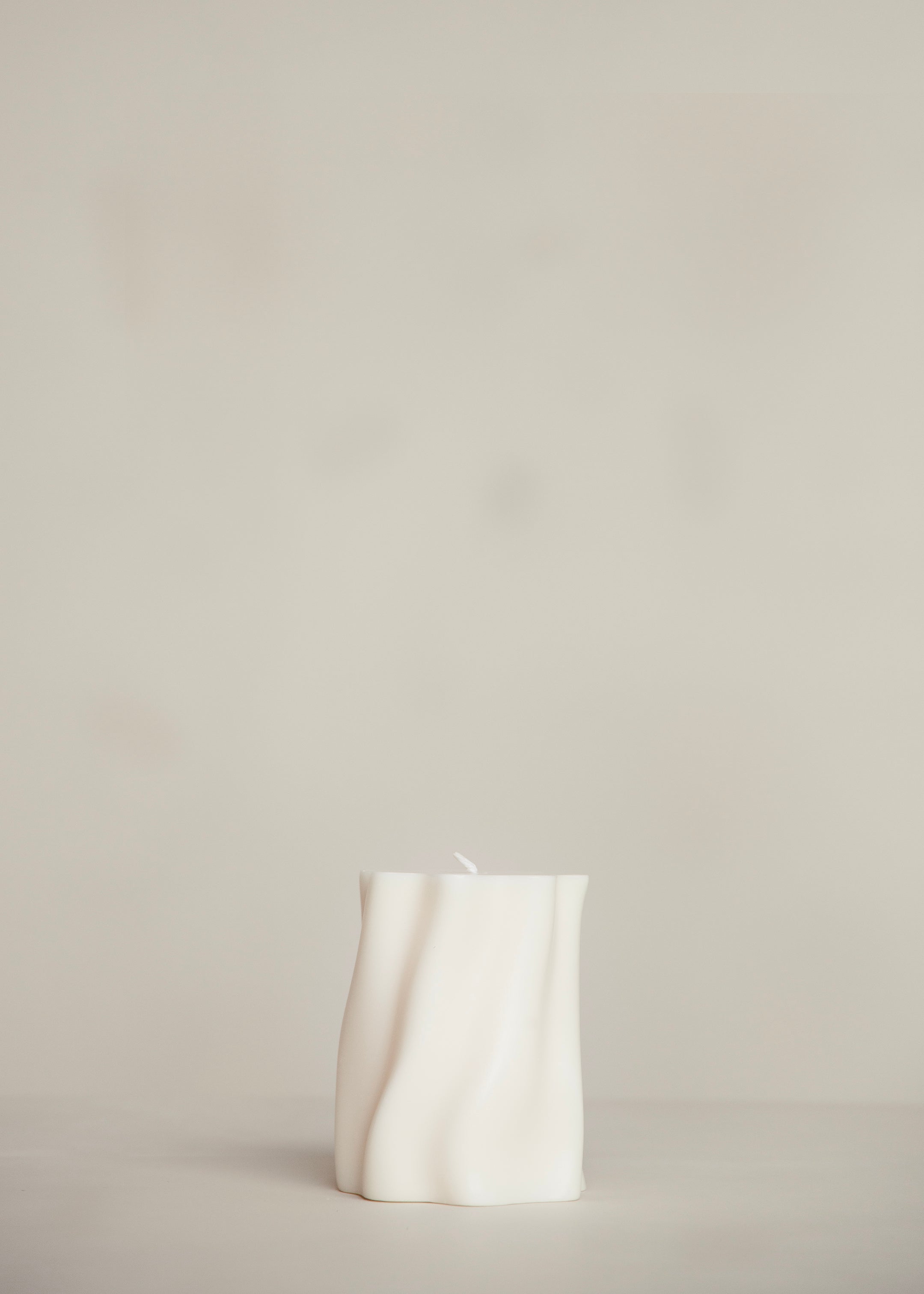 Lulu Candle / Ivory