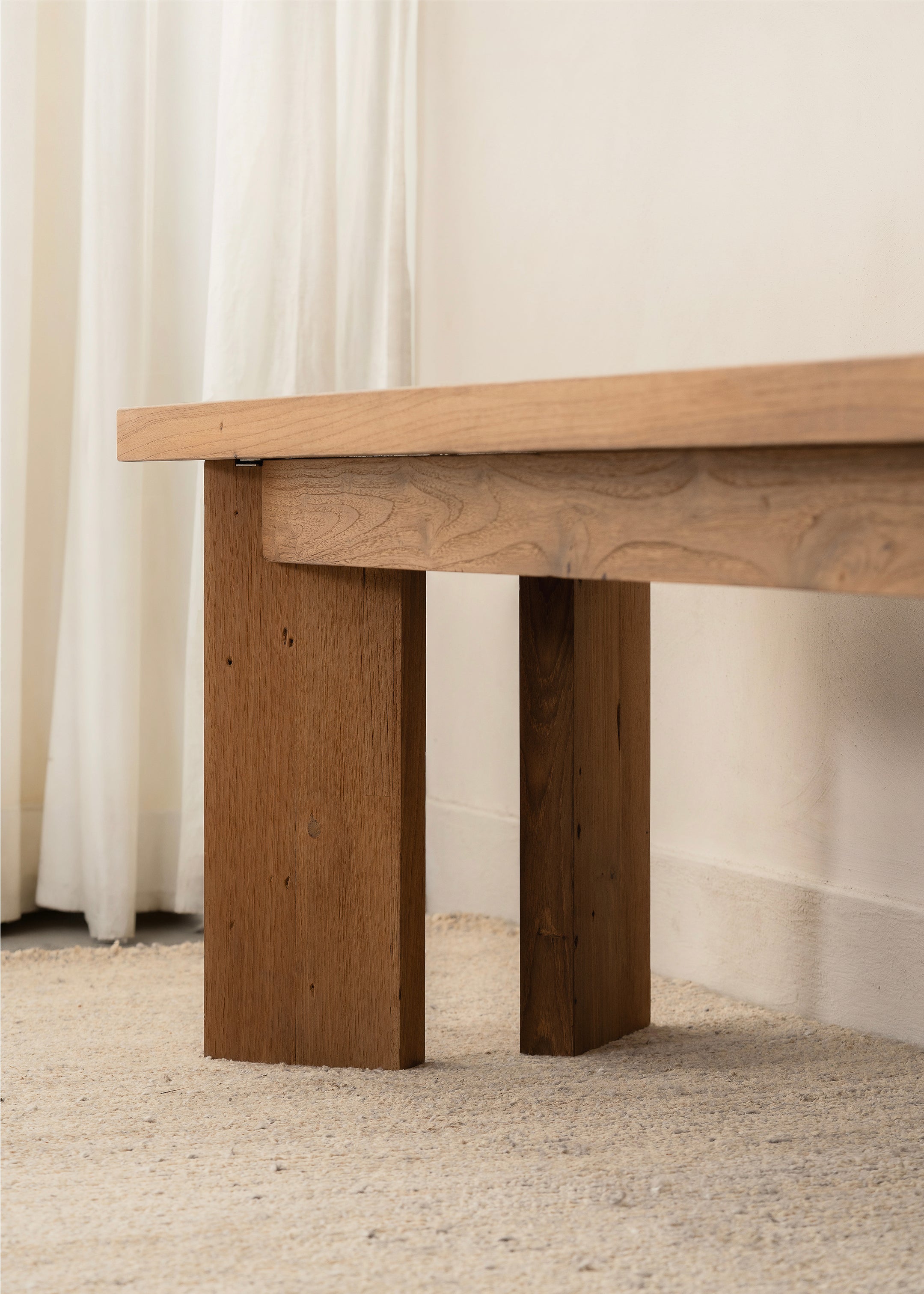 Neha Bench Seat
