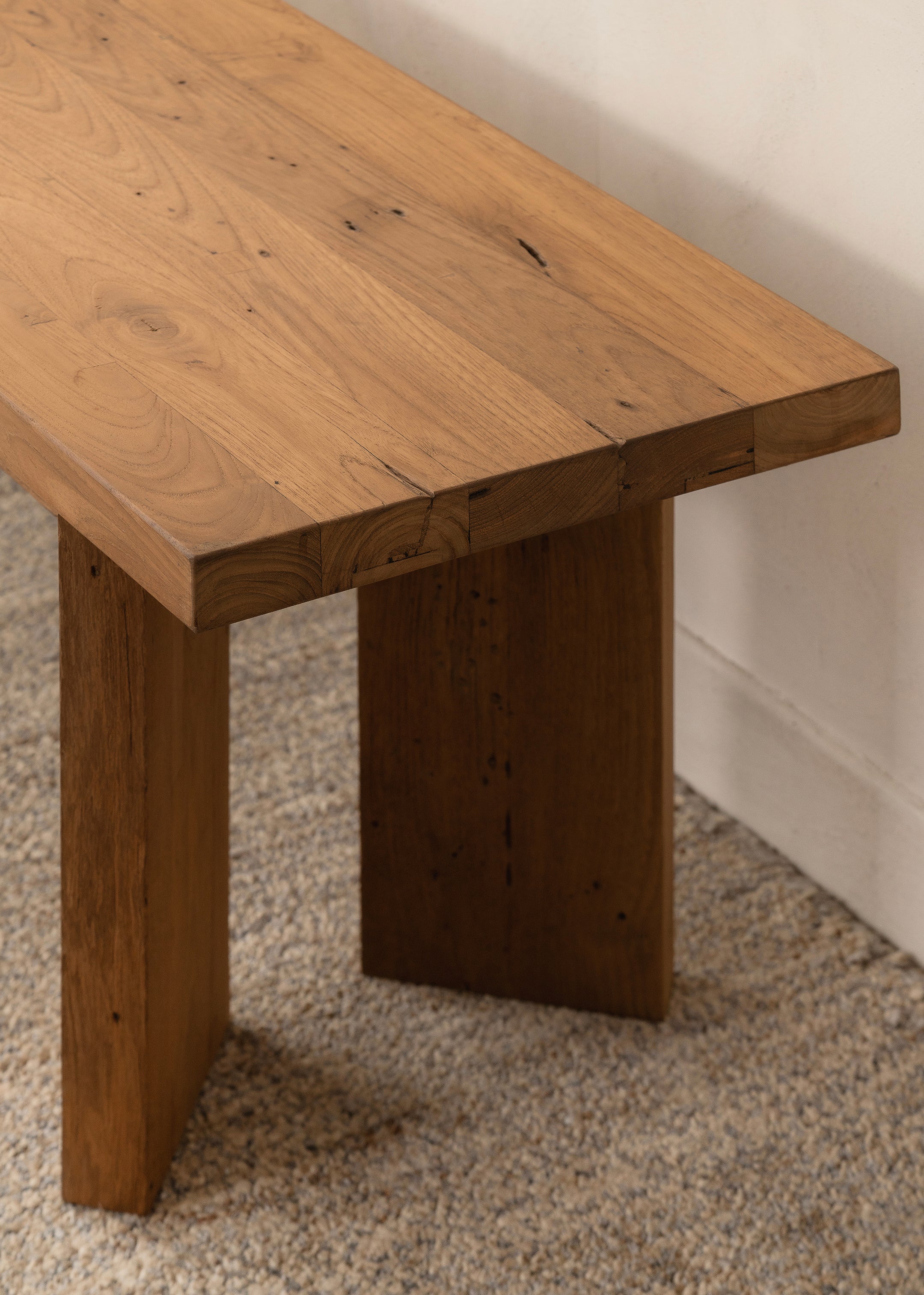 Neha Bench Seat