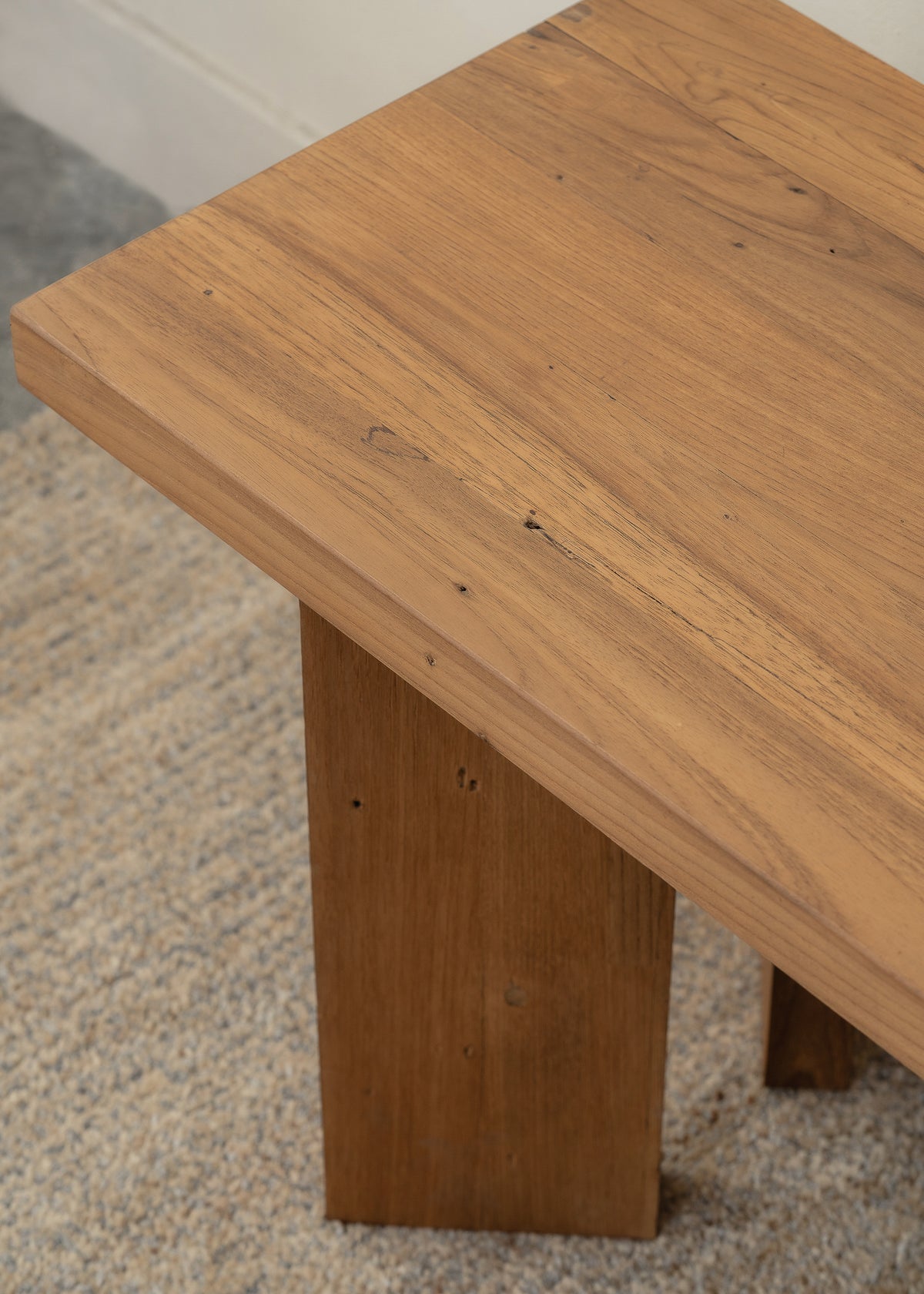 Neha Bench Seat