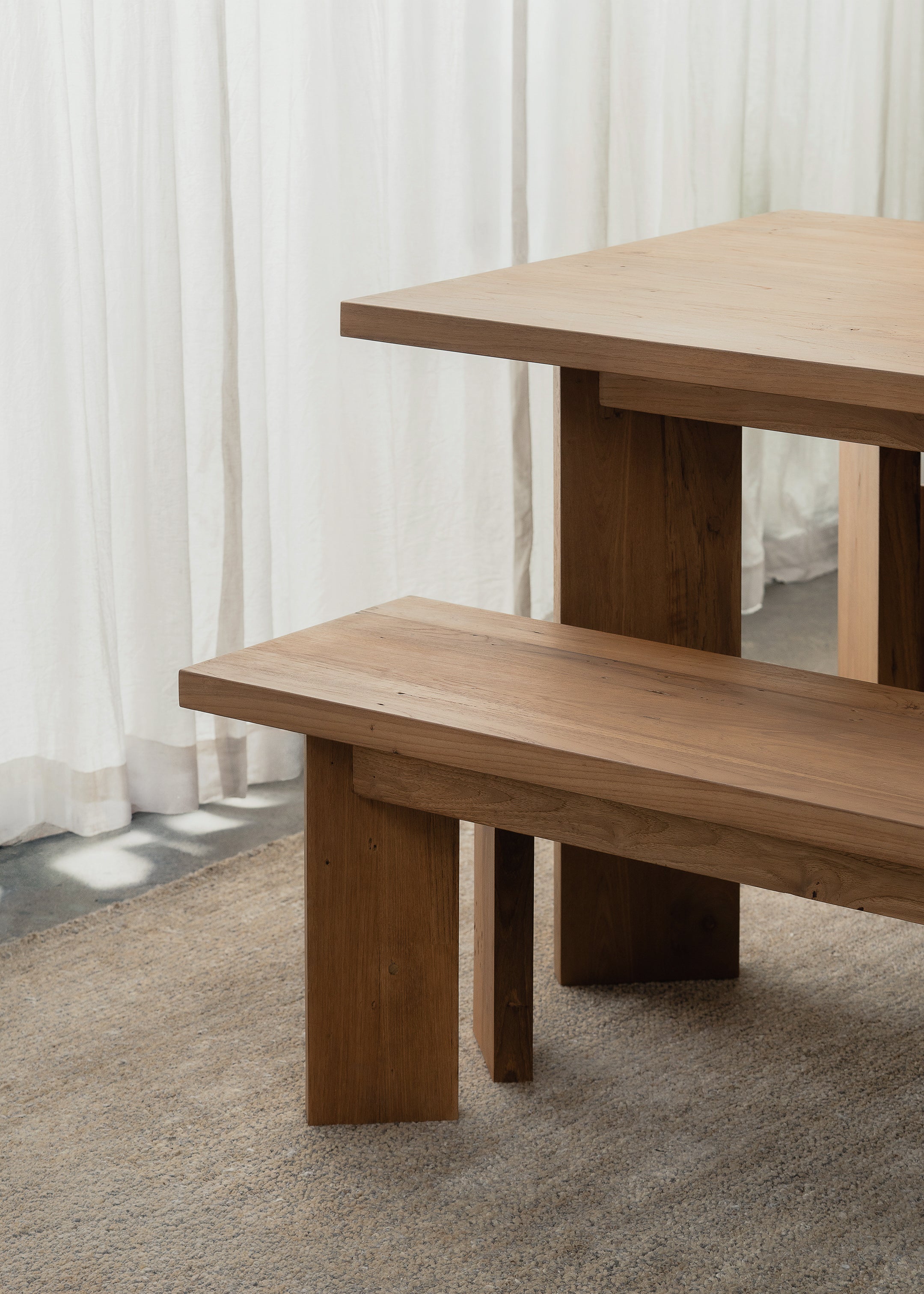 Neha Bench Seat