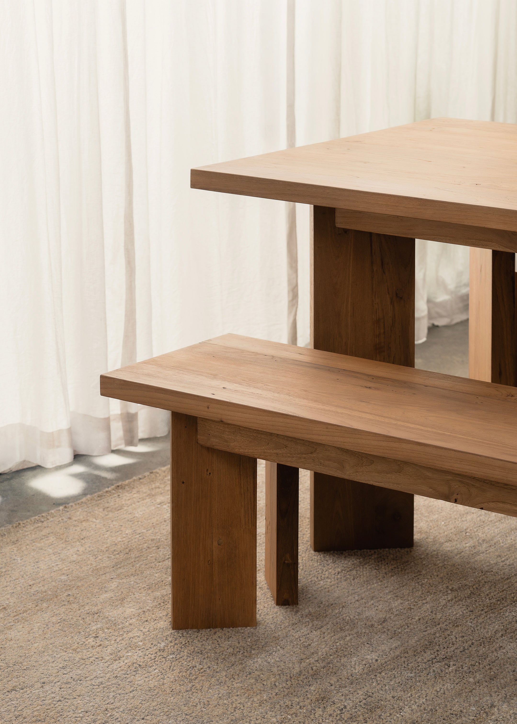 Neha Bench Seat
