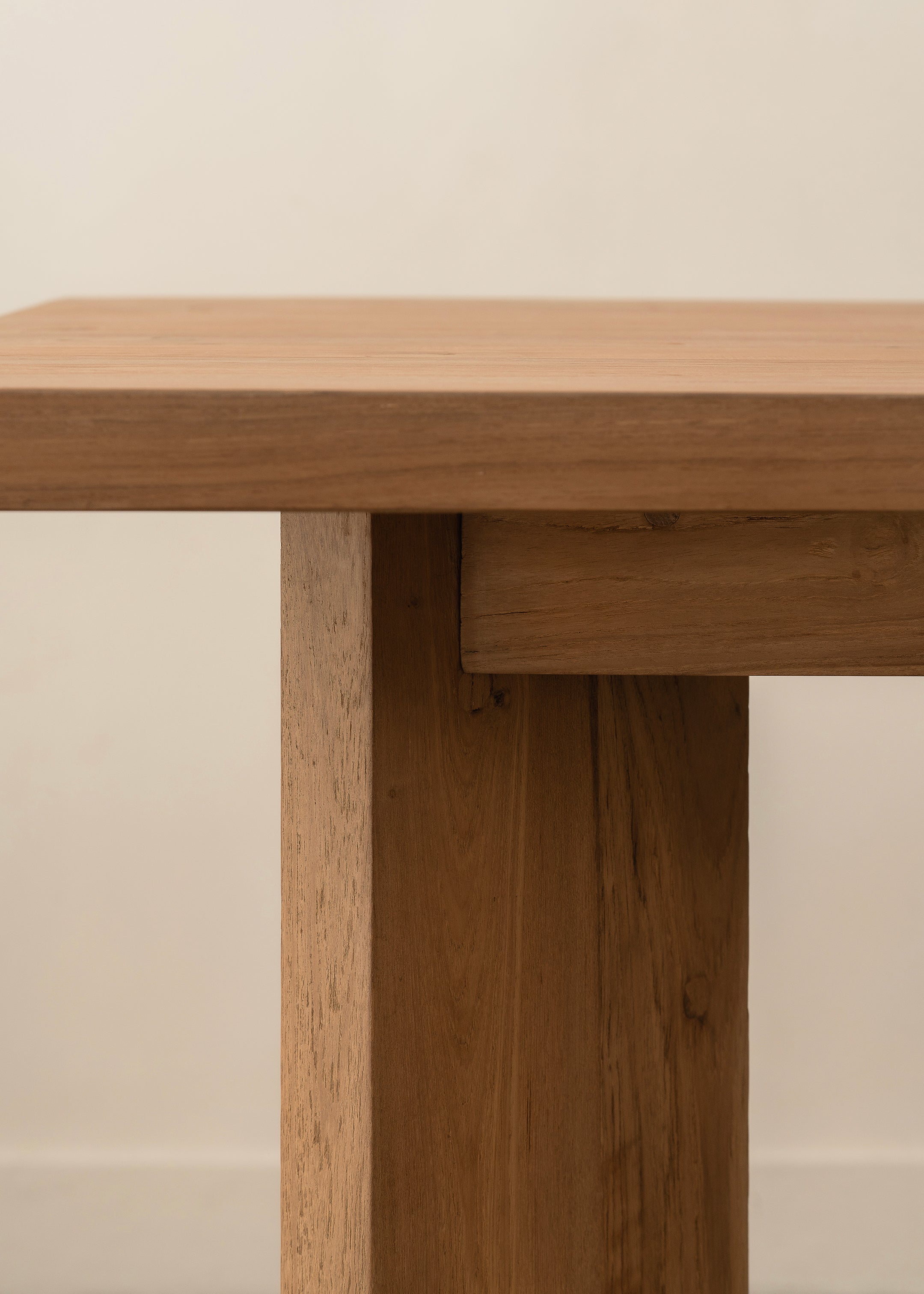 Neha Dining Table