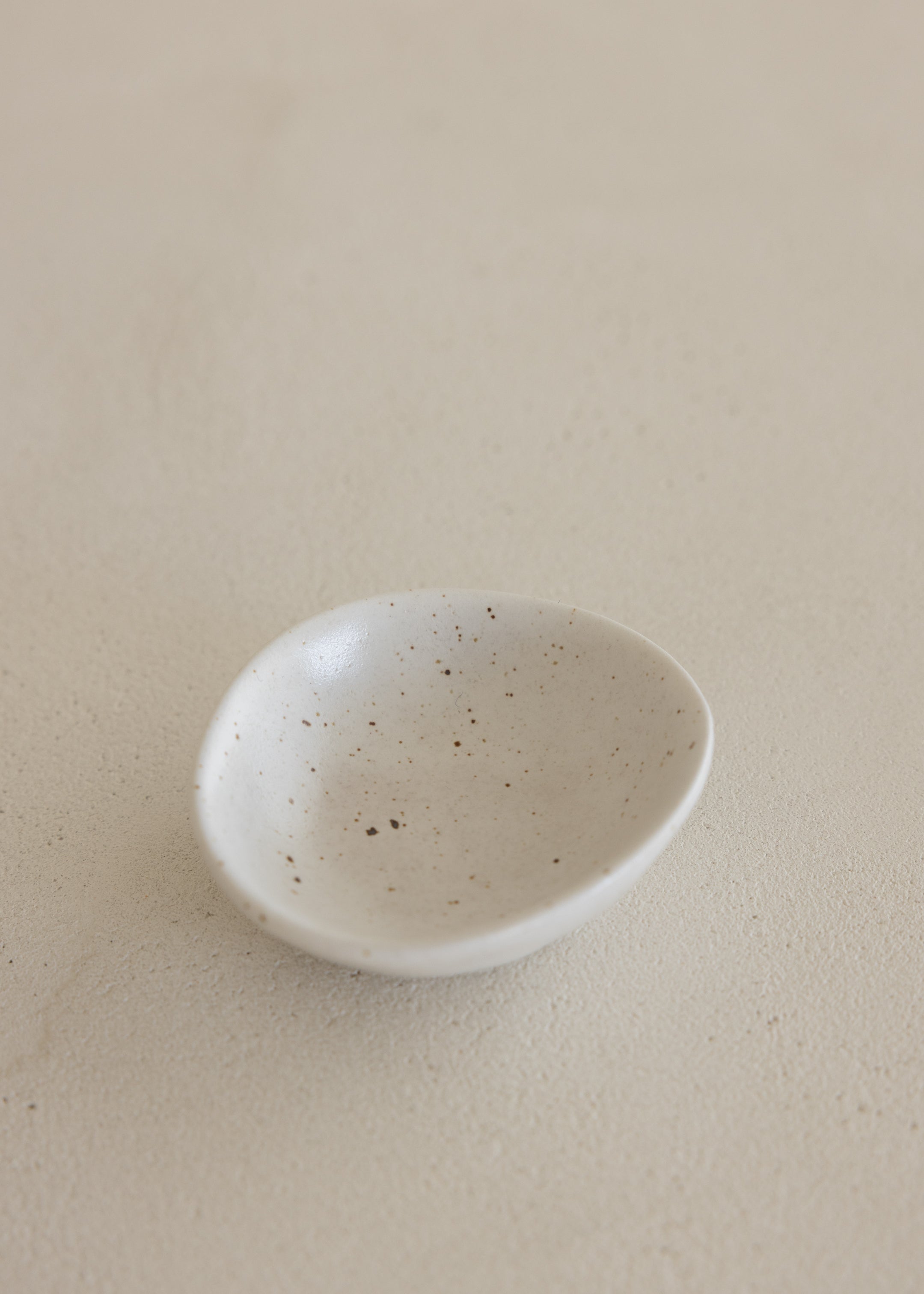 Earth Dish 6.5cm / Natural