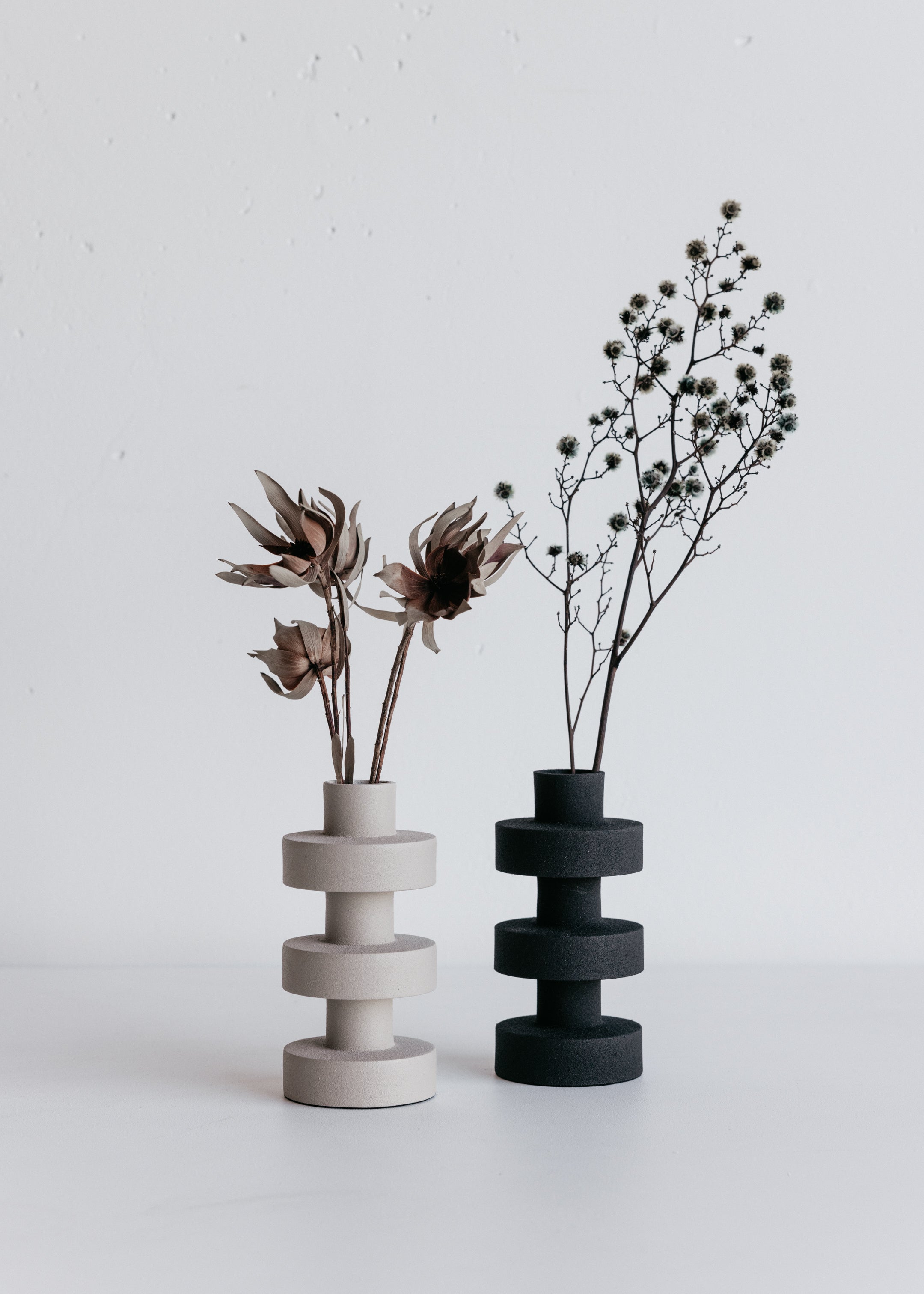 Textured Vase / Black