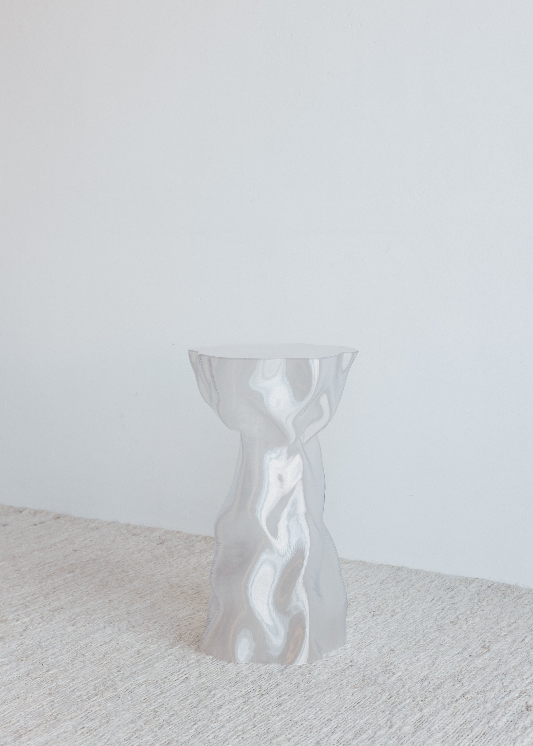 Noise Side Table / Clear