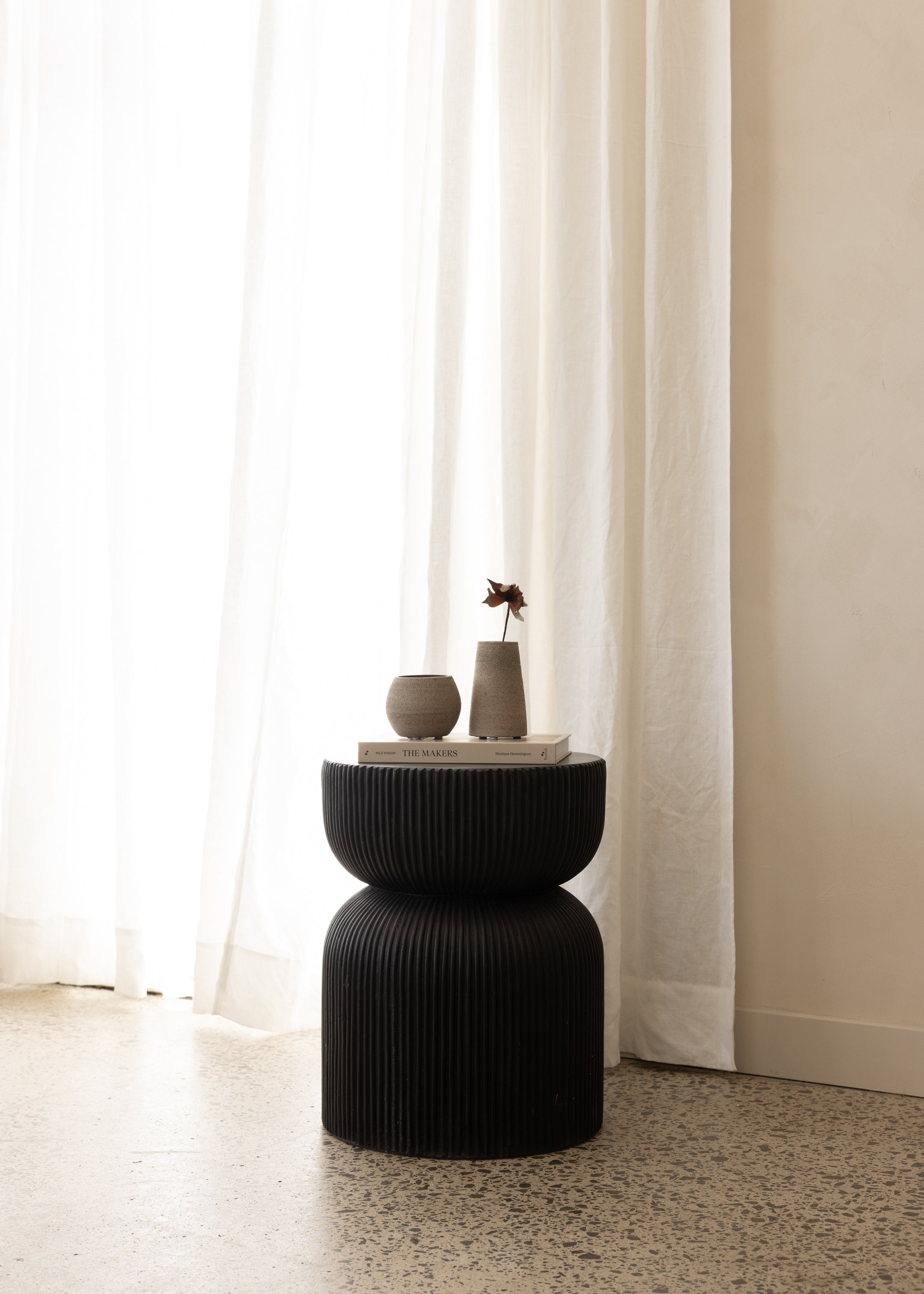 Fred Fluted Stone Stool / Charcoal