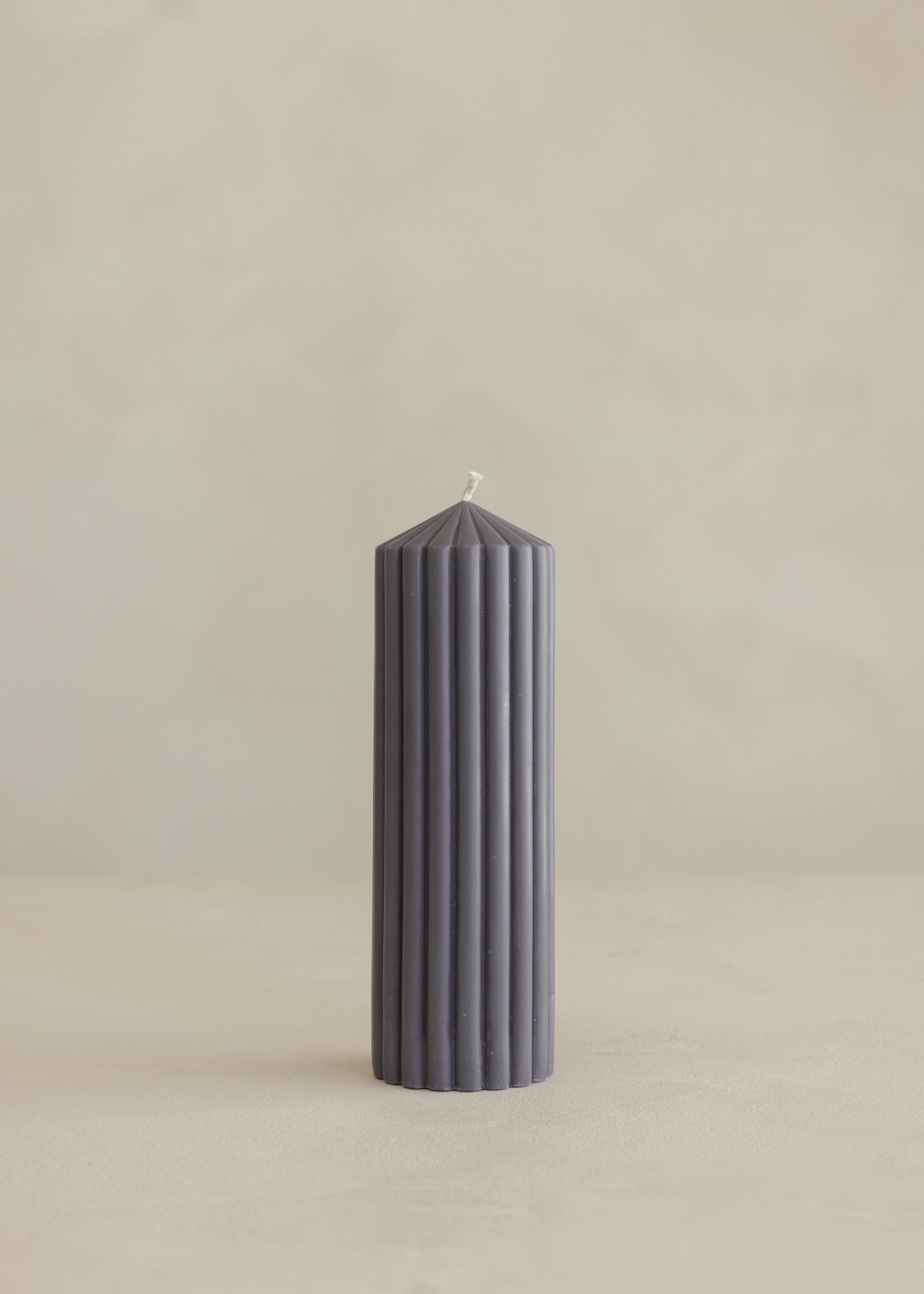 Cirque Pillar Candle / Dark Grey