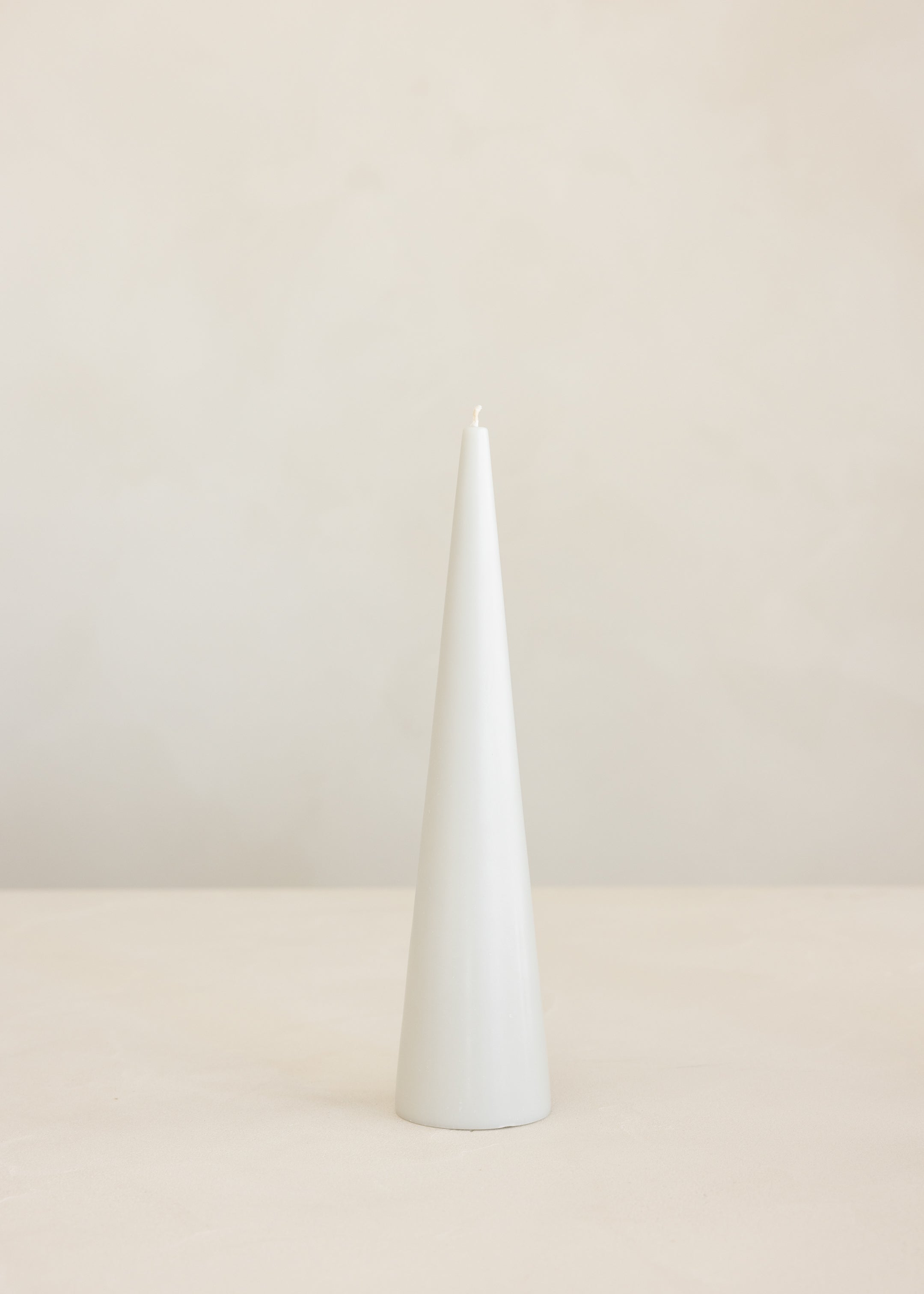 Cone Candle / Cool Grey