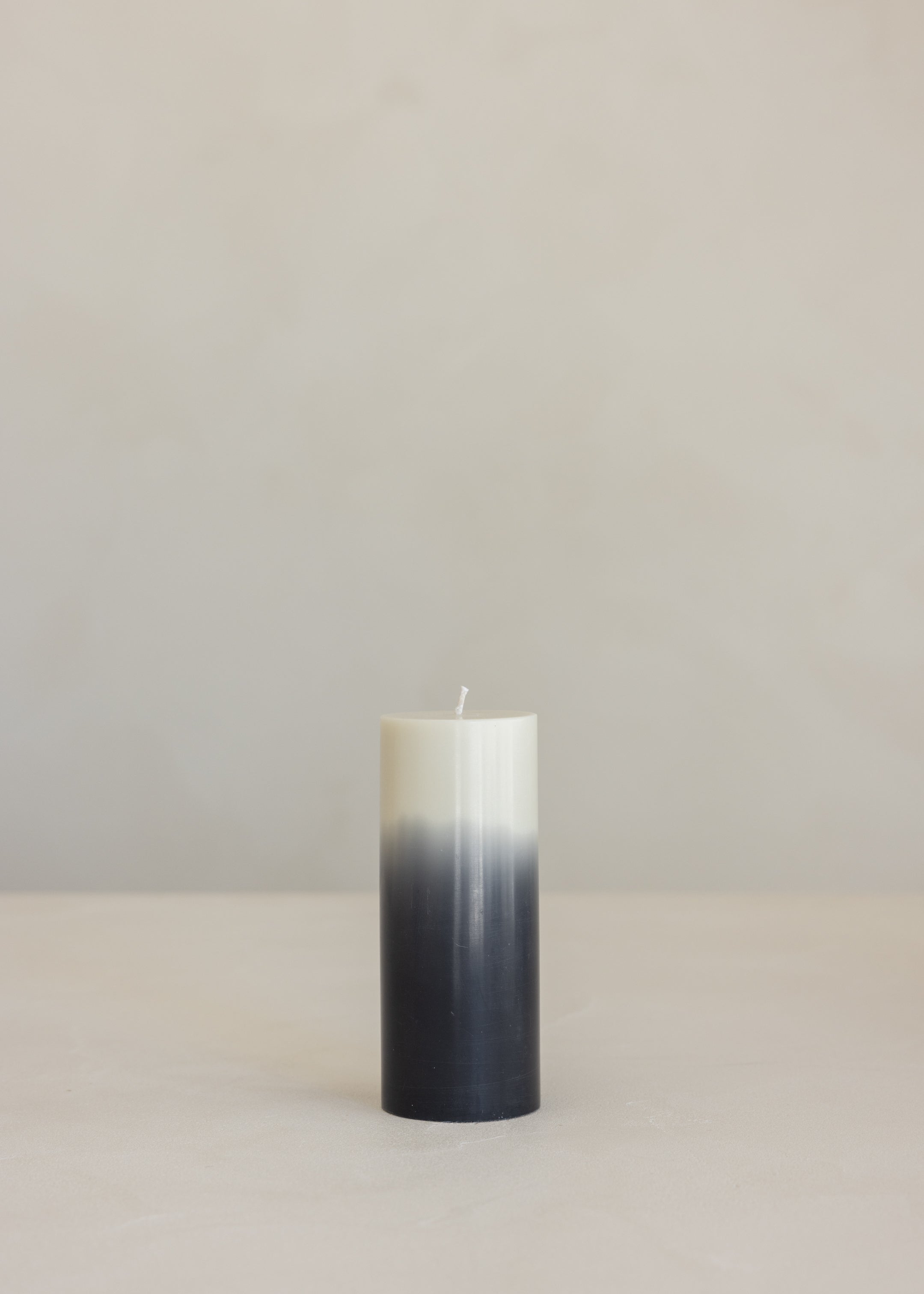 Ombre Candle Medium / Black