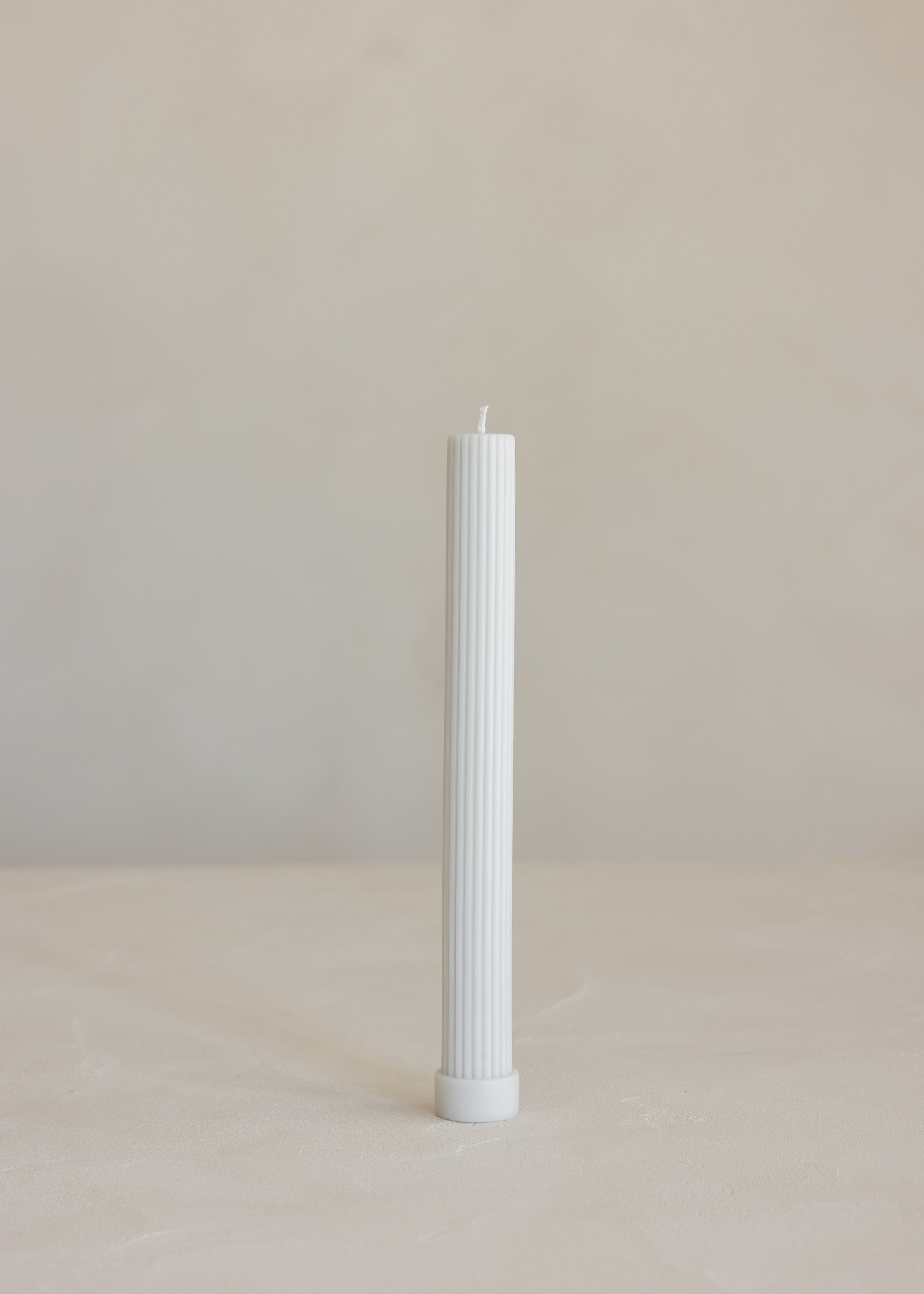 Lone Pillar Candle / Cool Grey