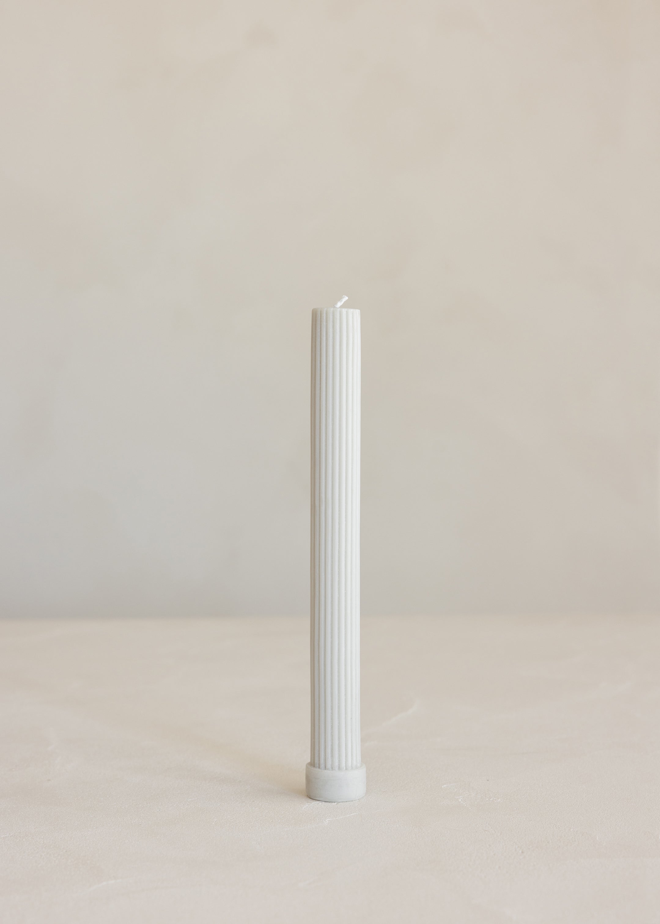 Lone Pillar Candle / Pale Eucalyptus