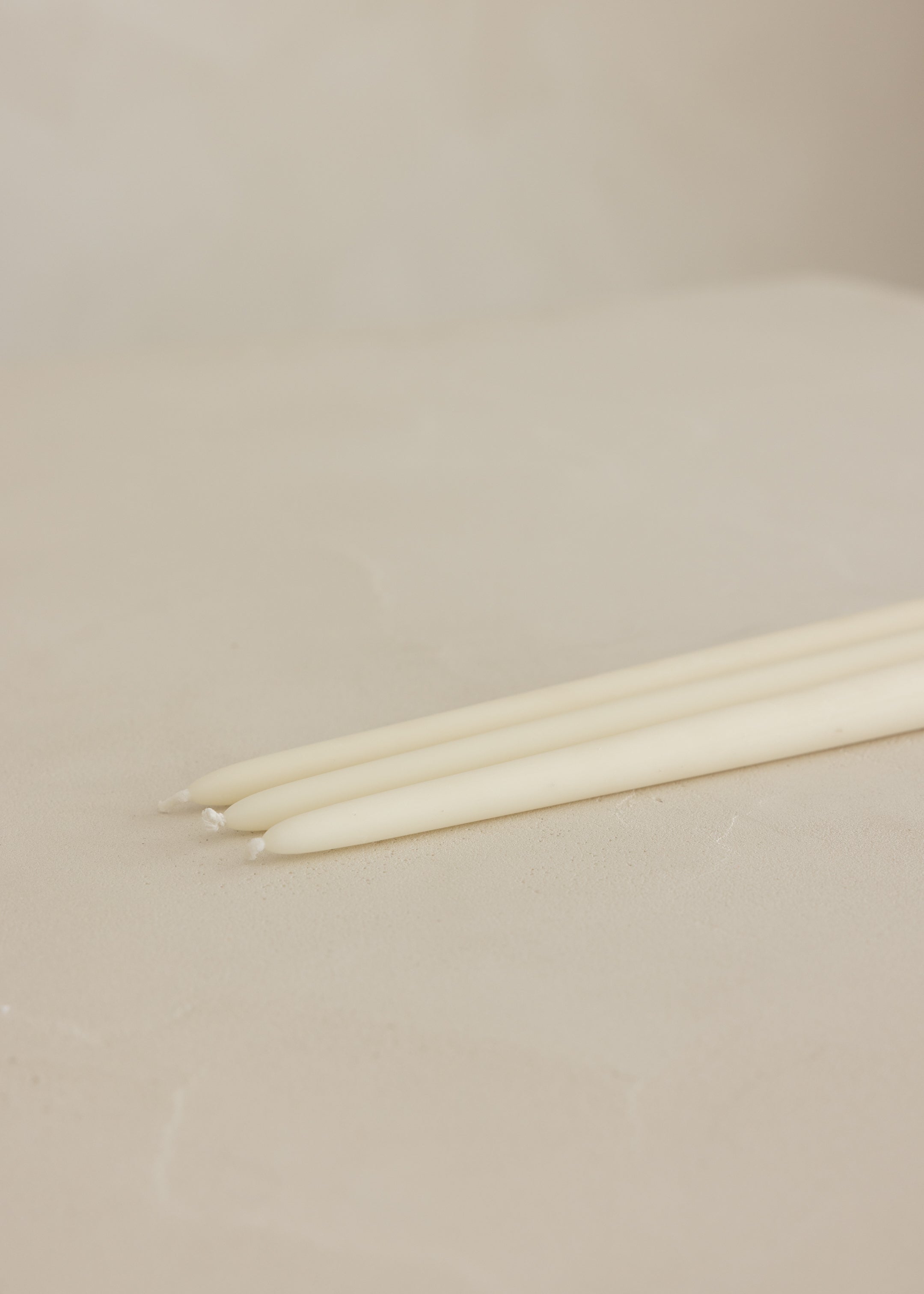 Tapered Candle Set of 3 / Ivory