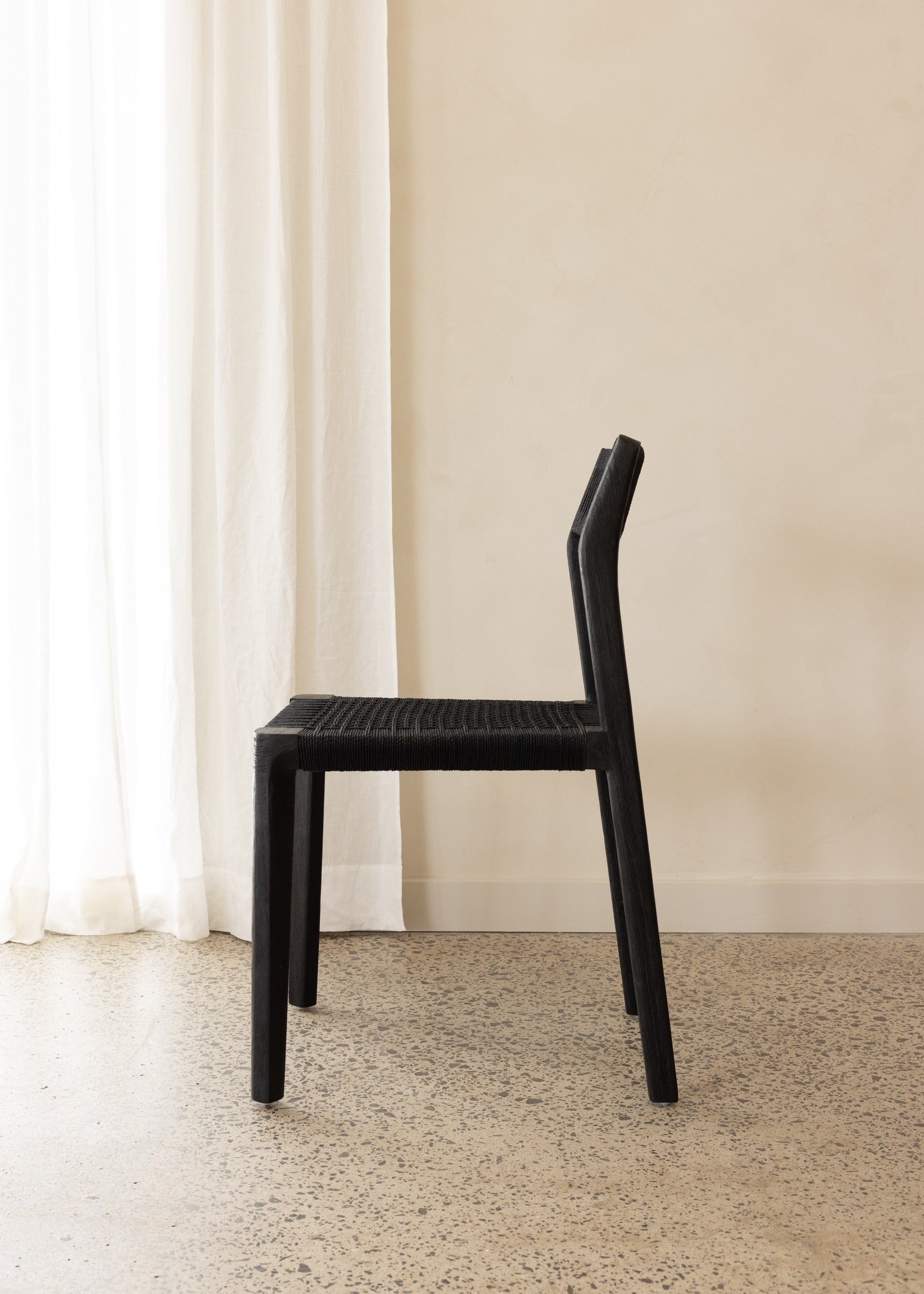 Glide Dining Chair / Black Loom