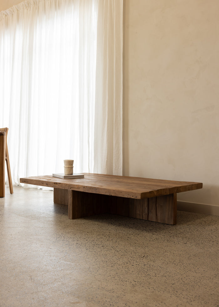 Maeve Coffee Table / Dark Teak