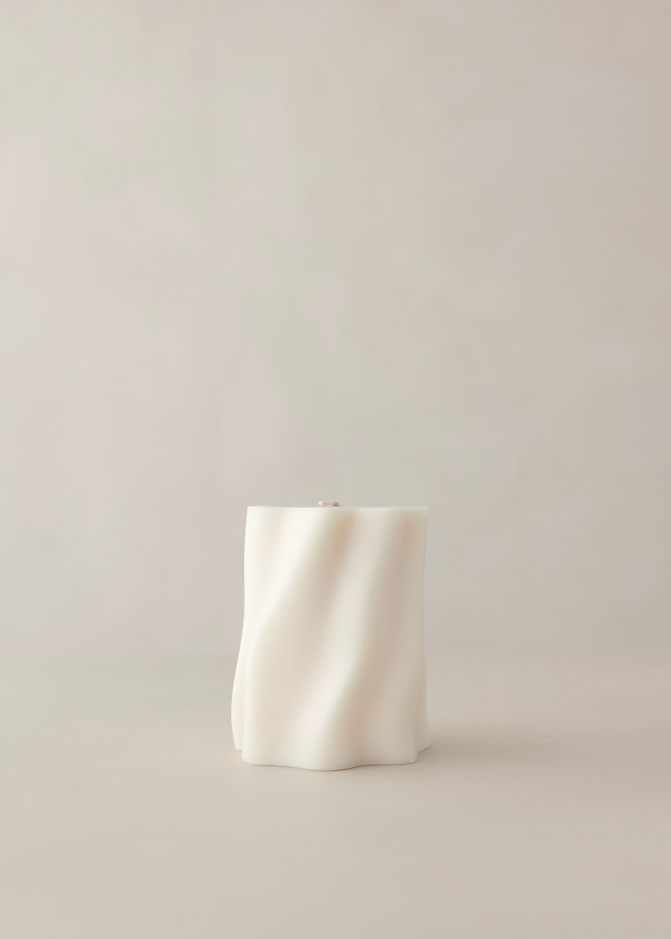 Lulu Candle / Ivory