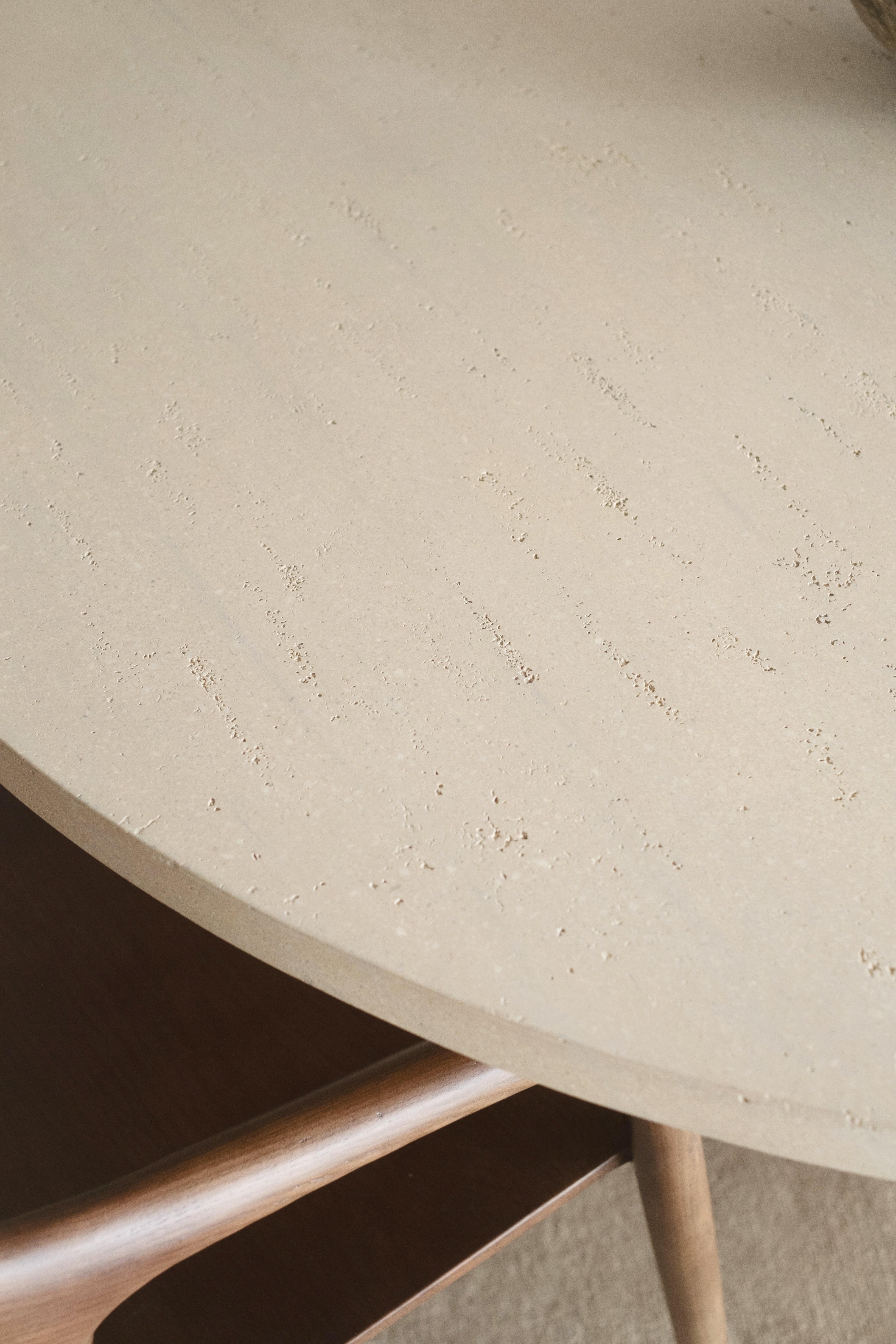 Maru Dining Table / Natural