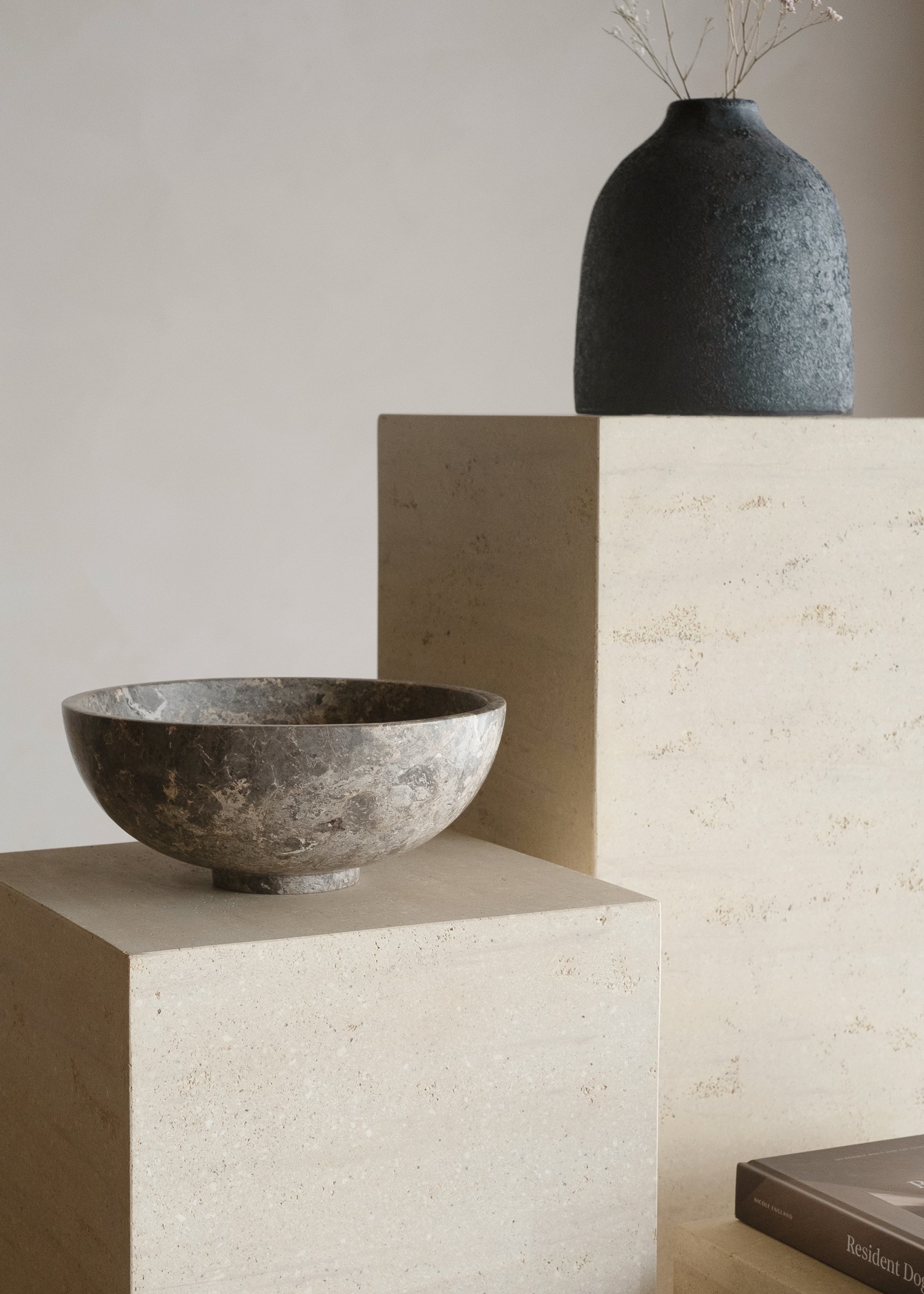 Mirra Plinth / Natural