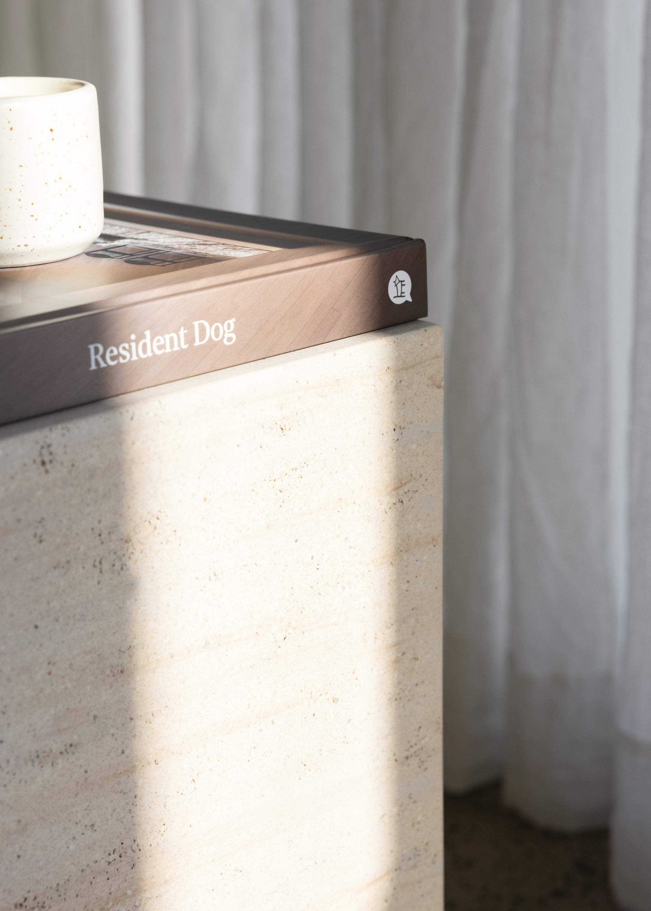 Mirra Plinth / Natural