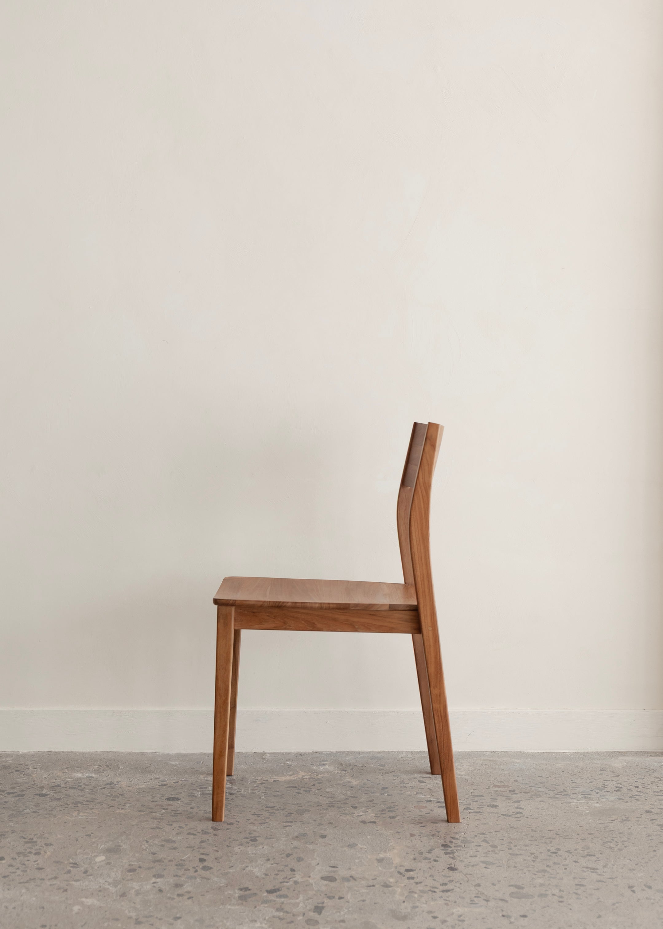 Mizu Dining Chair / Dark Teak