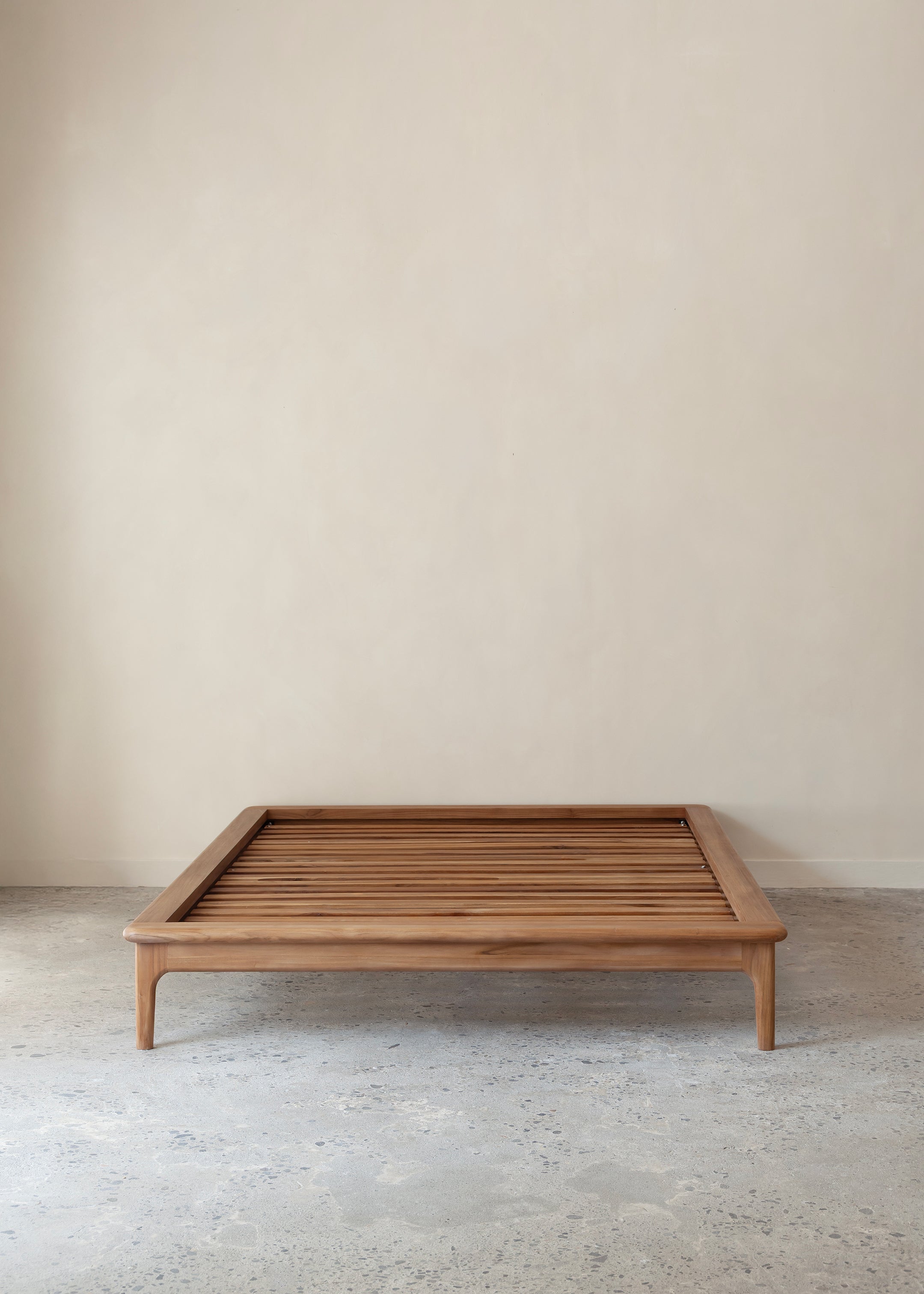 Noah Bed / Dark Teak