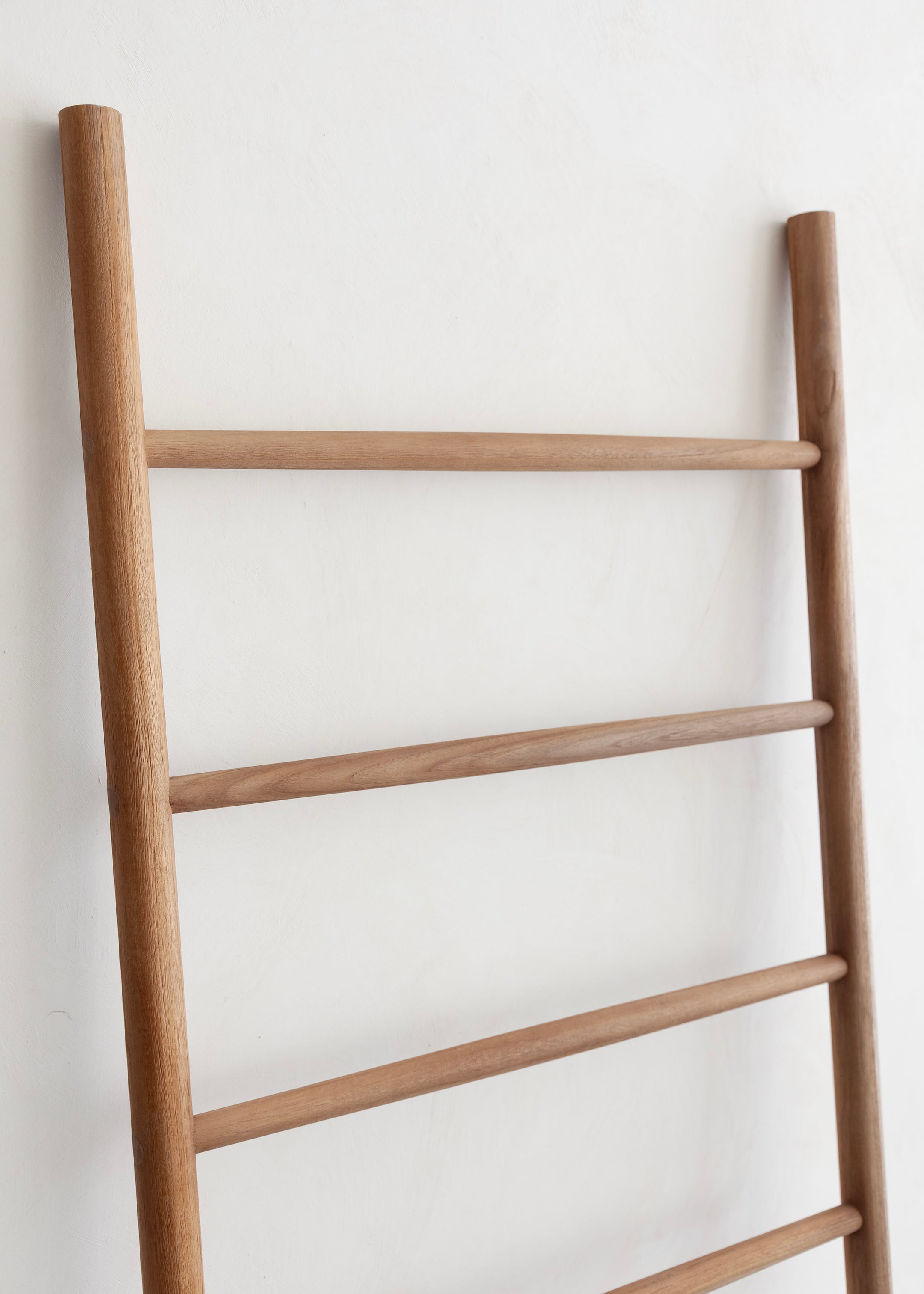Nobu Towel Ladder / Dark Teak