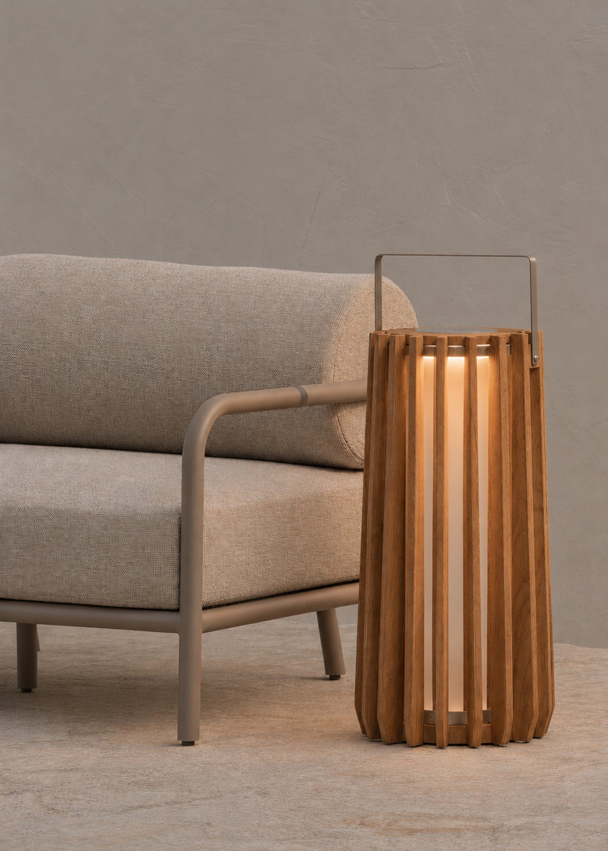 Raya Outdoor Light