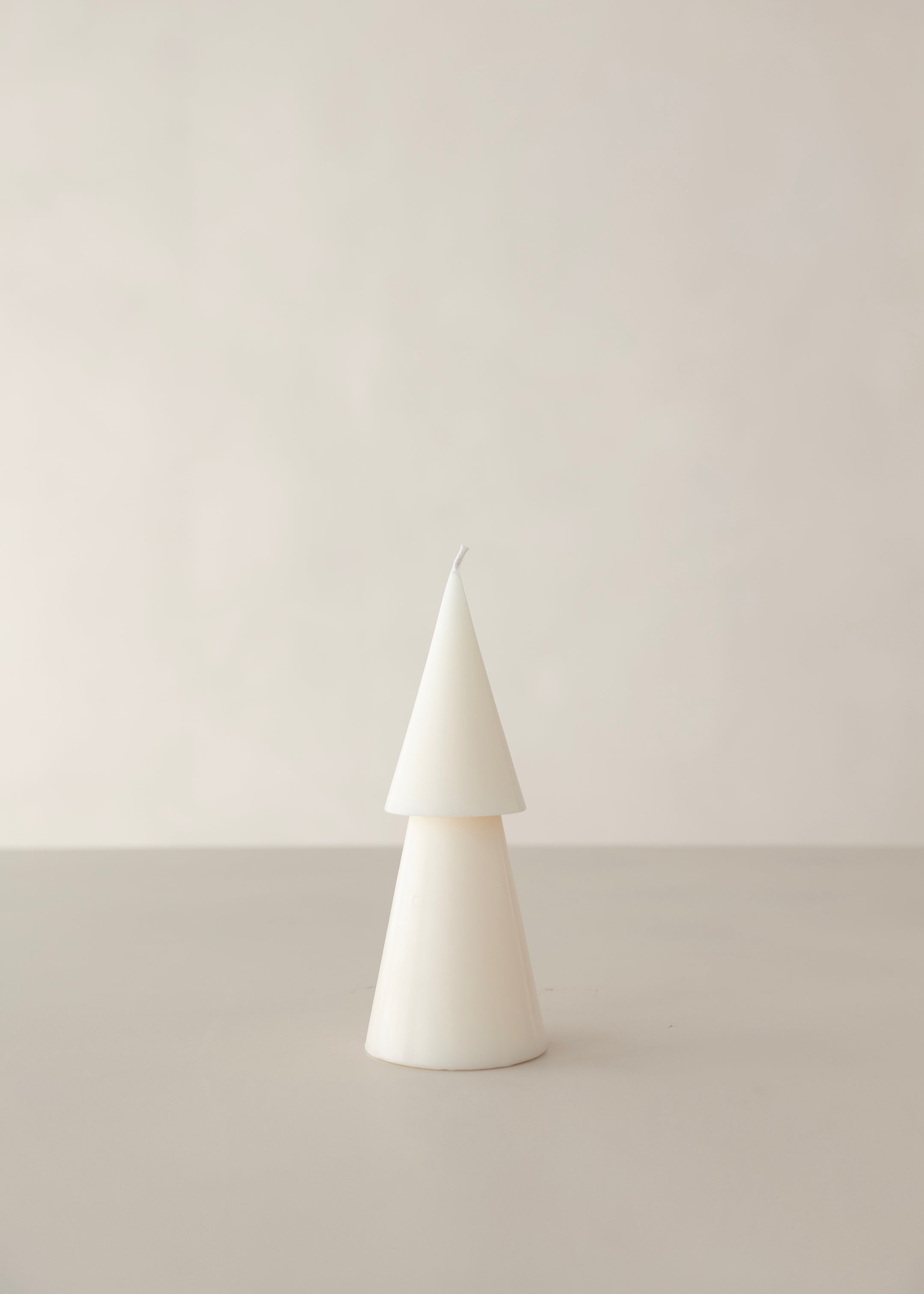 Silent Pine Candle / Ivory