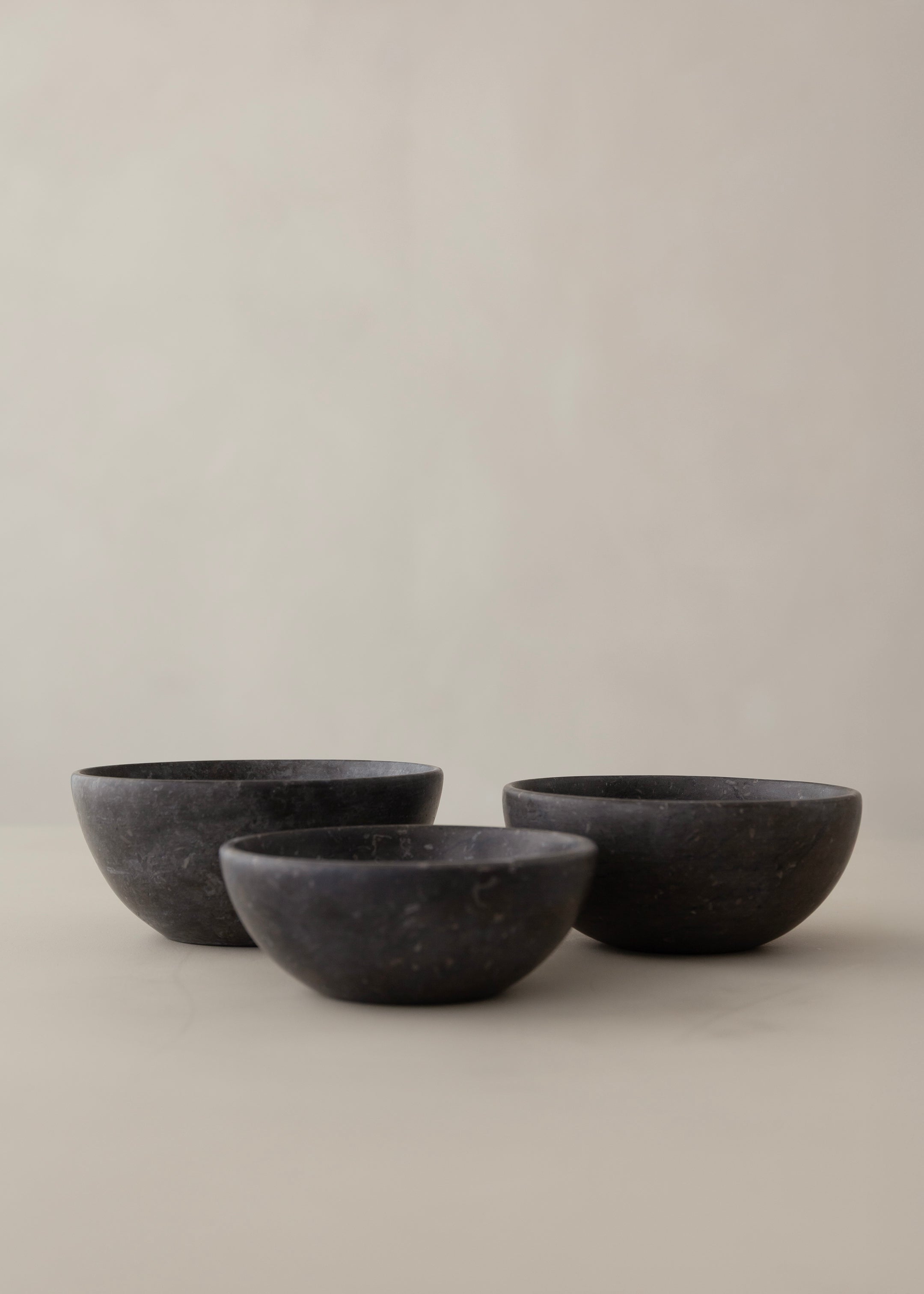Suki Marble Stacking Bowl Set / Black