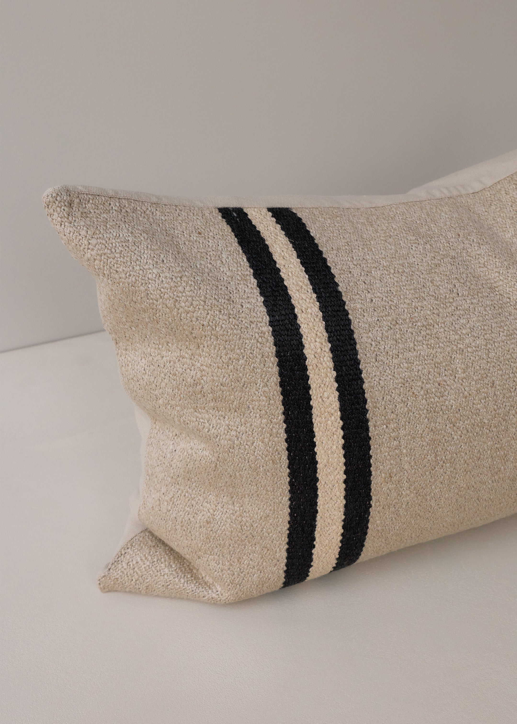 Mila Cushion Cover / Oyster