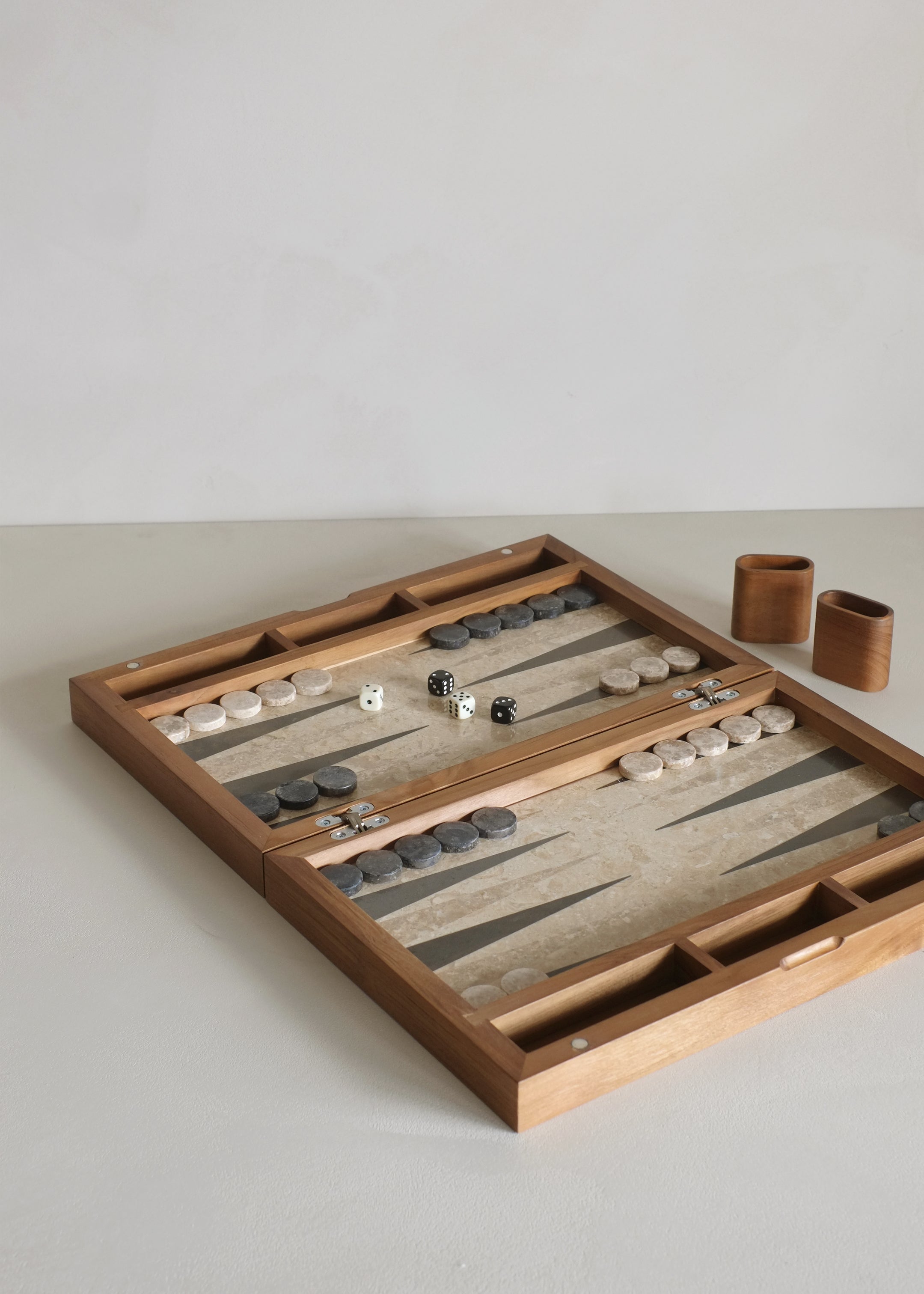 Maku Marble Backgammon / Cream and Black