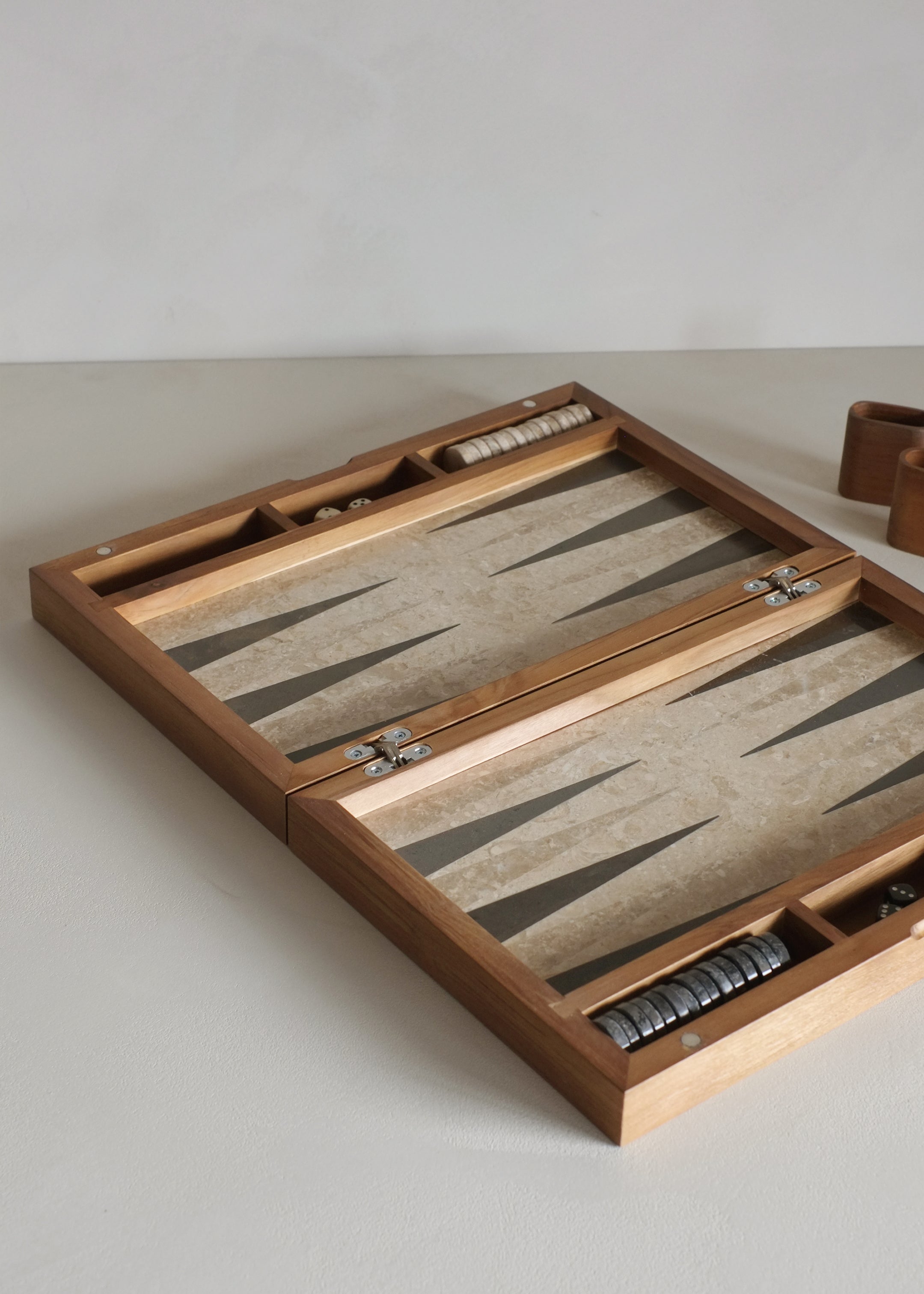 Maku Marble Backgammon / Cream and Black