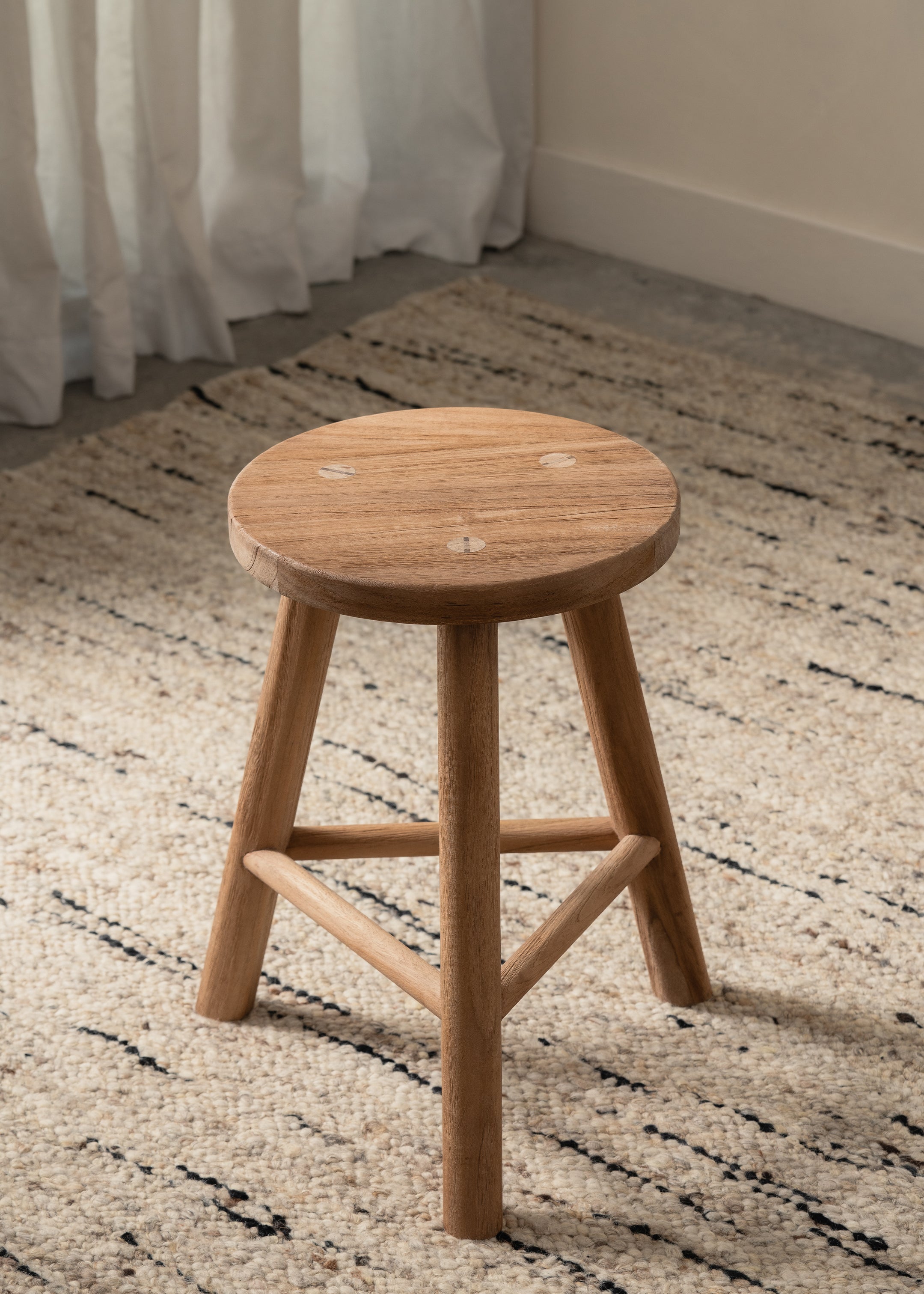 Bodhi Stool / Dark Teak