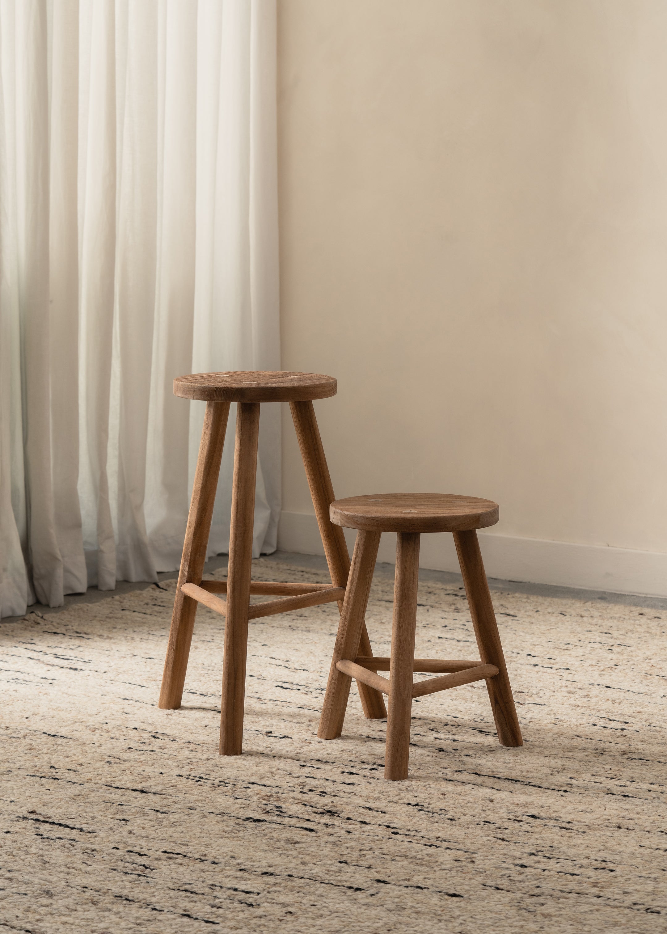 Bodhi Stool / Dark Teak