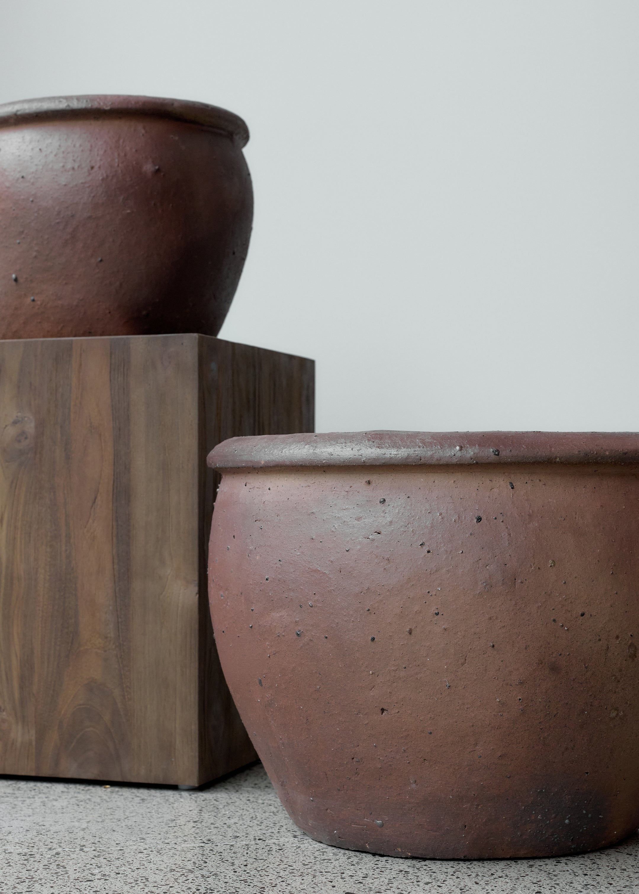 Dara Black Soil Pot / Large