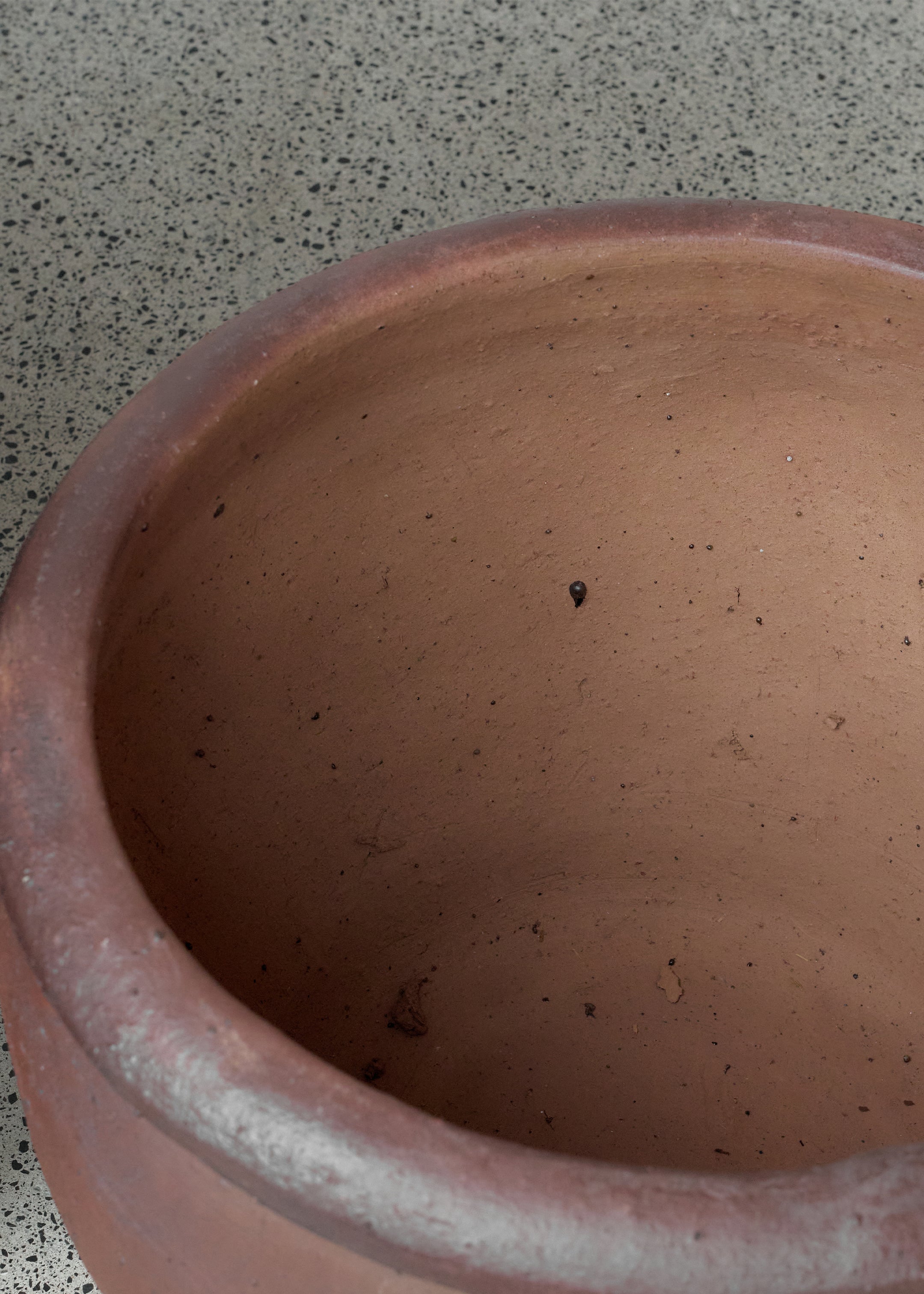Dara Black Soil Pot / Large