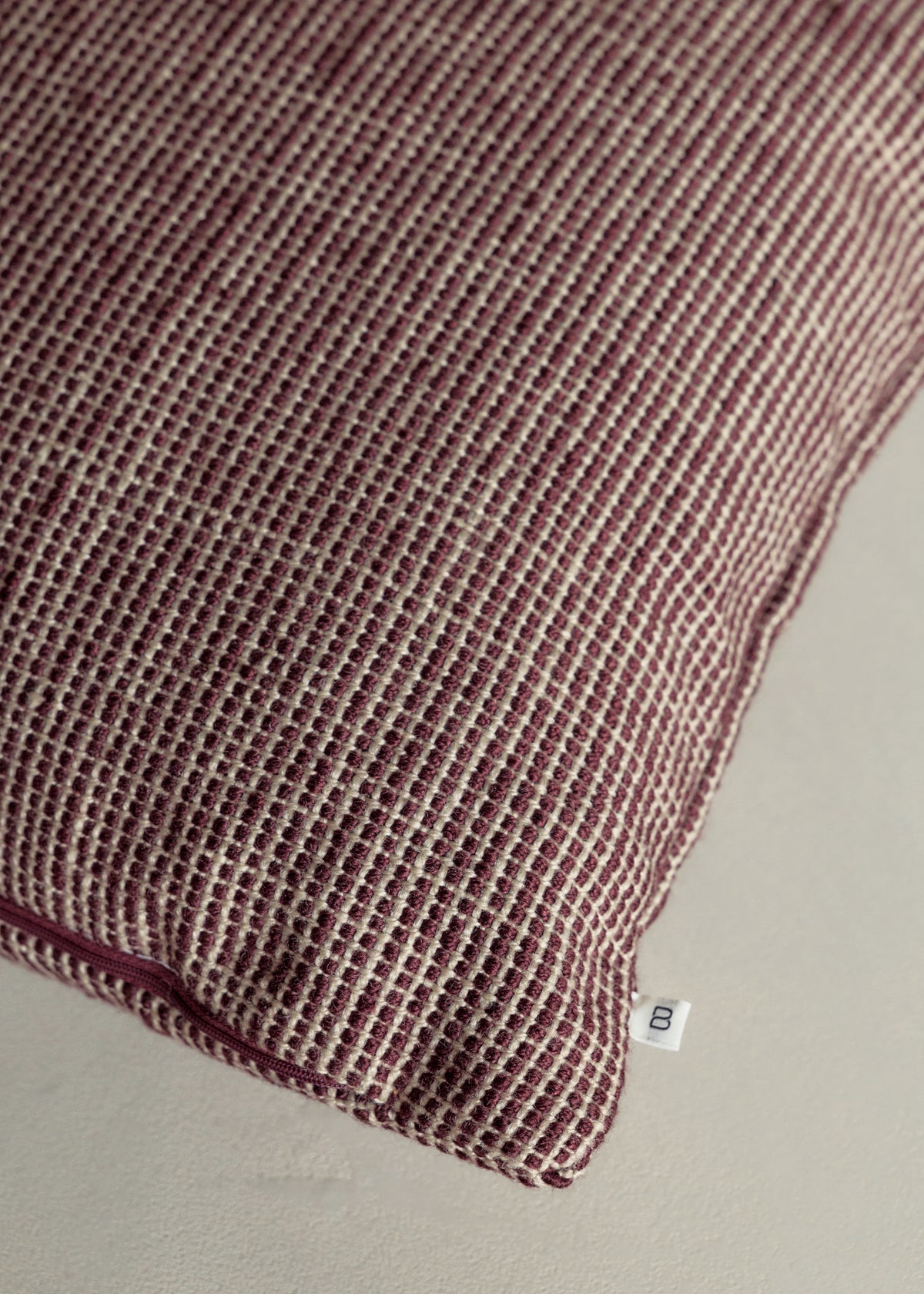 Dune Outdoor Cushion / Claret