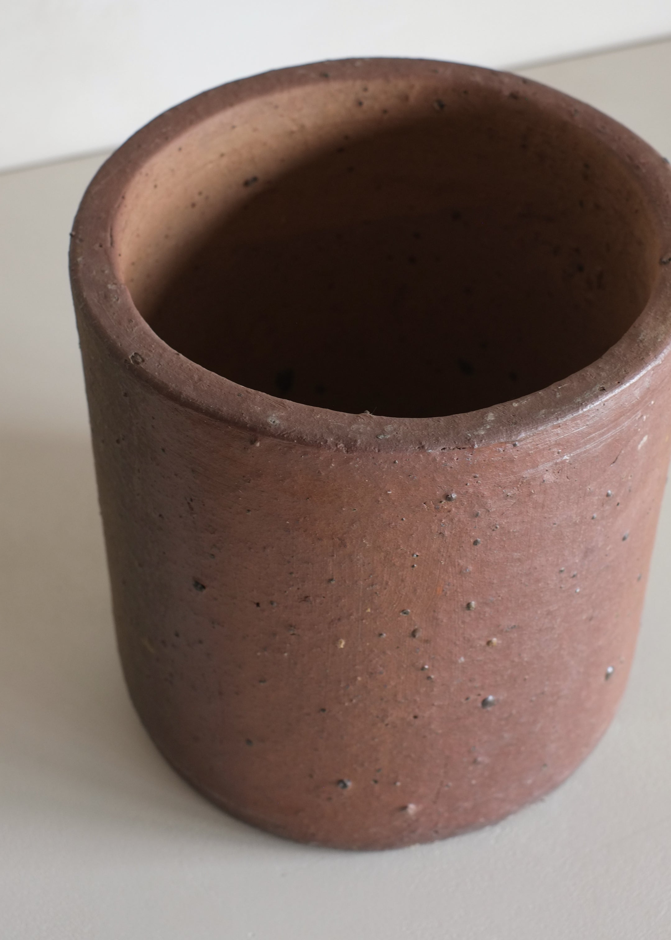 Edin Black Soil Pot