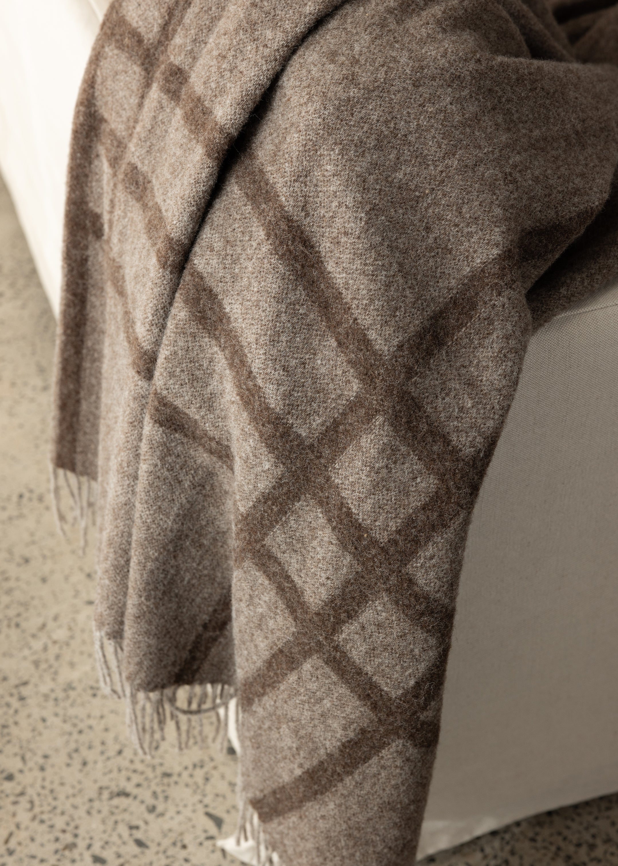 Fiordland Throw / Walnut