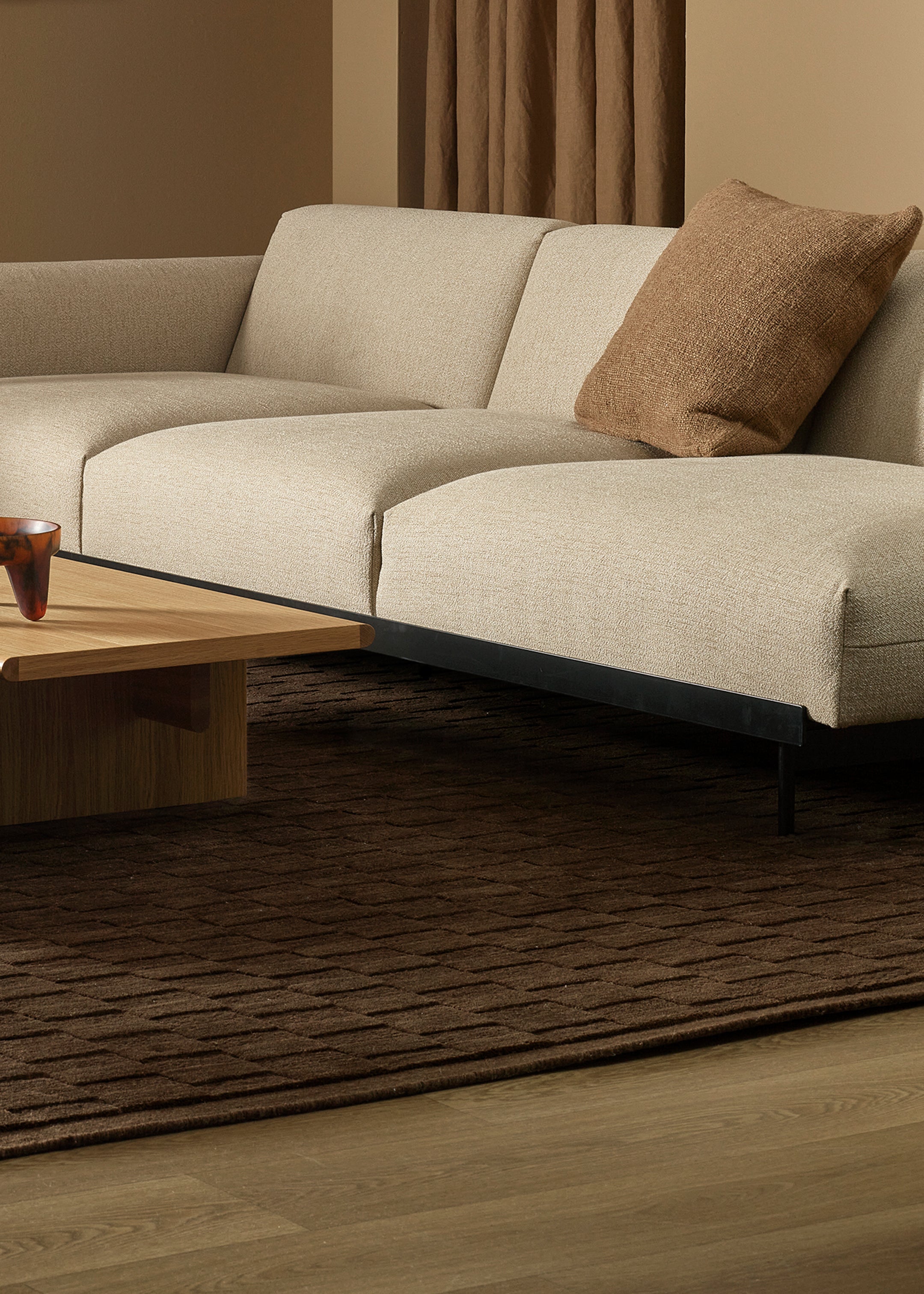 Hugo Floor Rug / Espresso