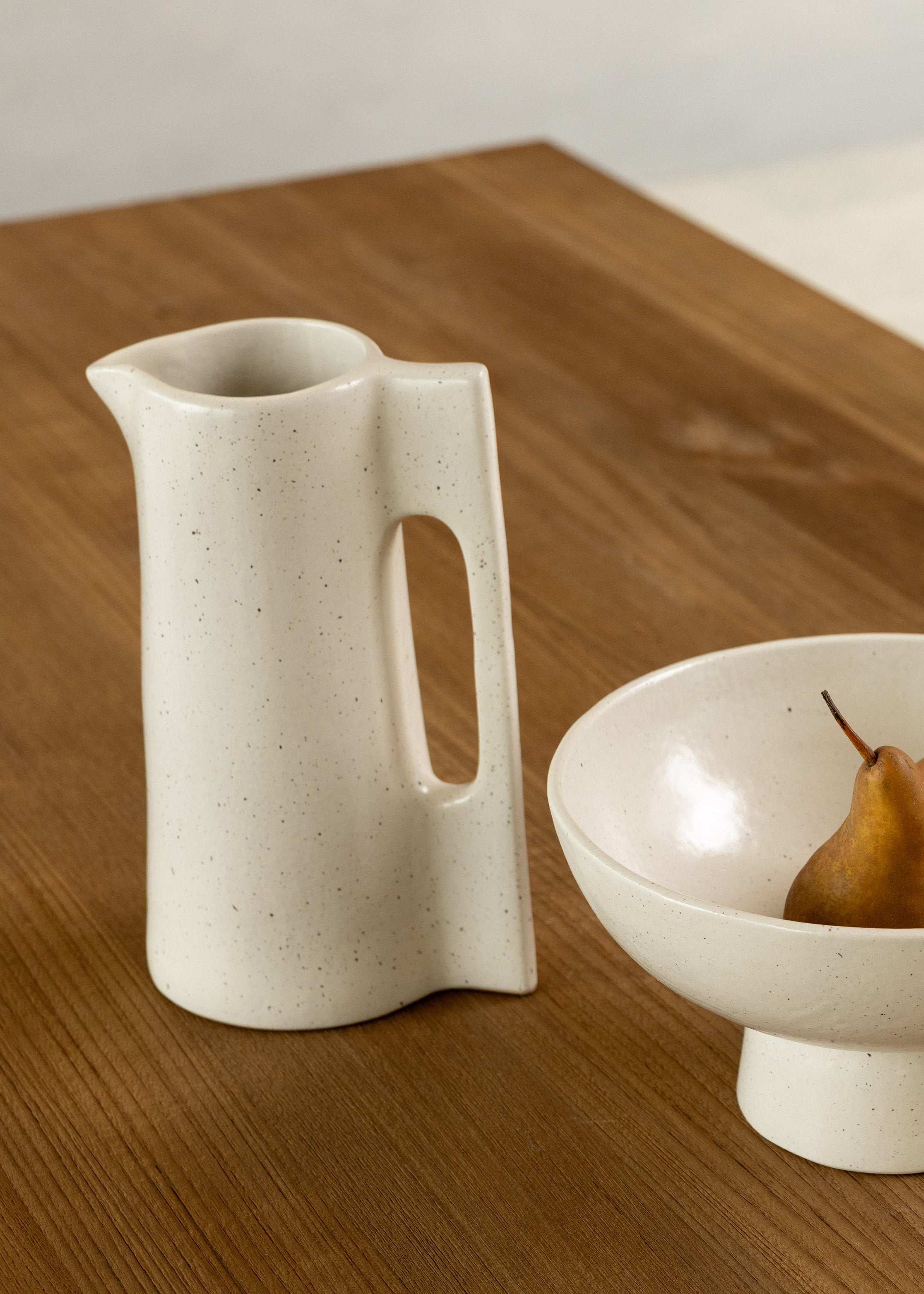 Kaia Jug / Speckled White