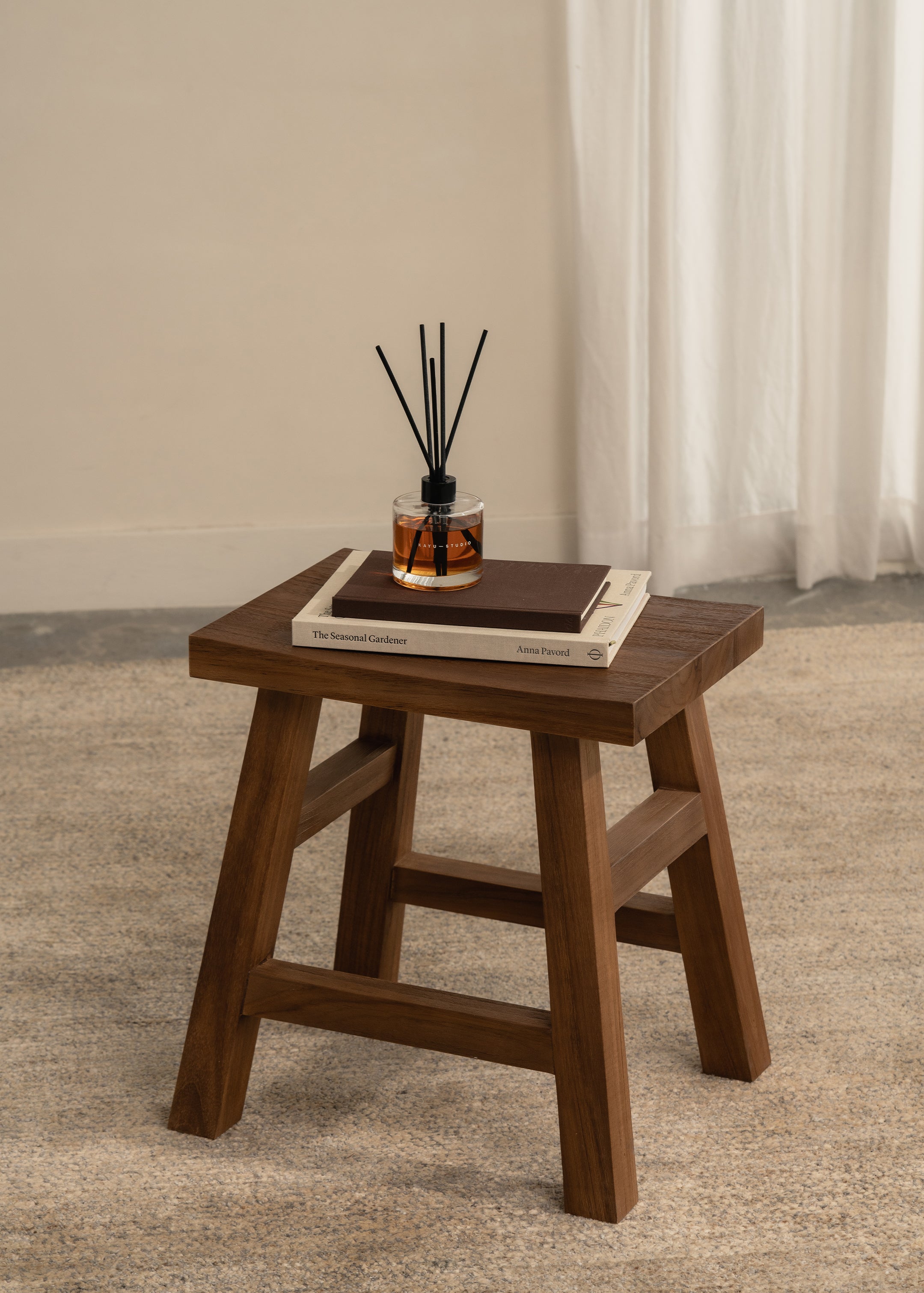 Kali Stool / Dark Teak