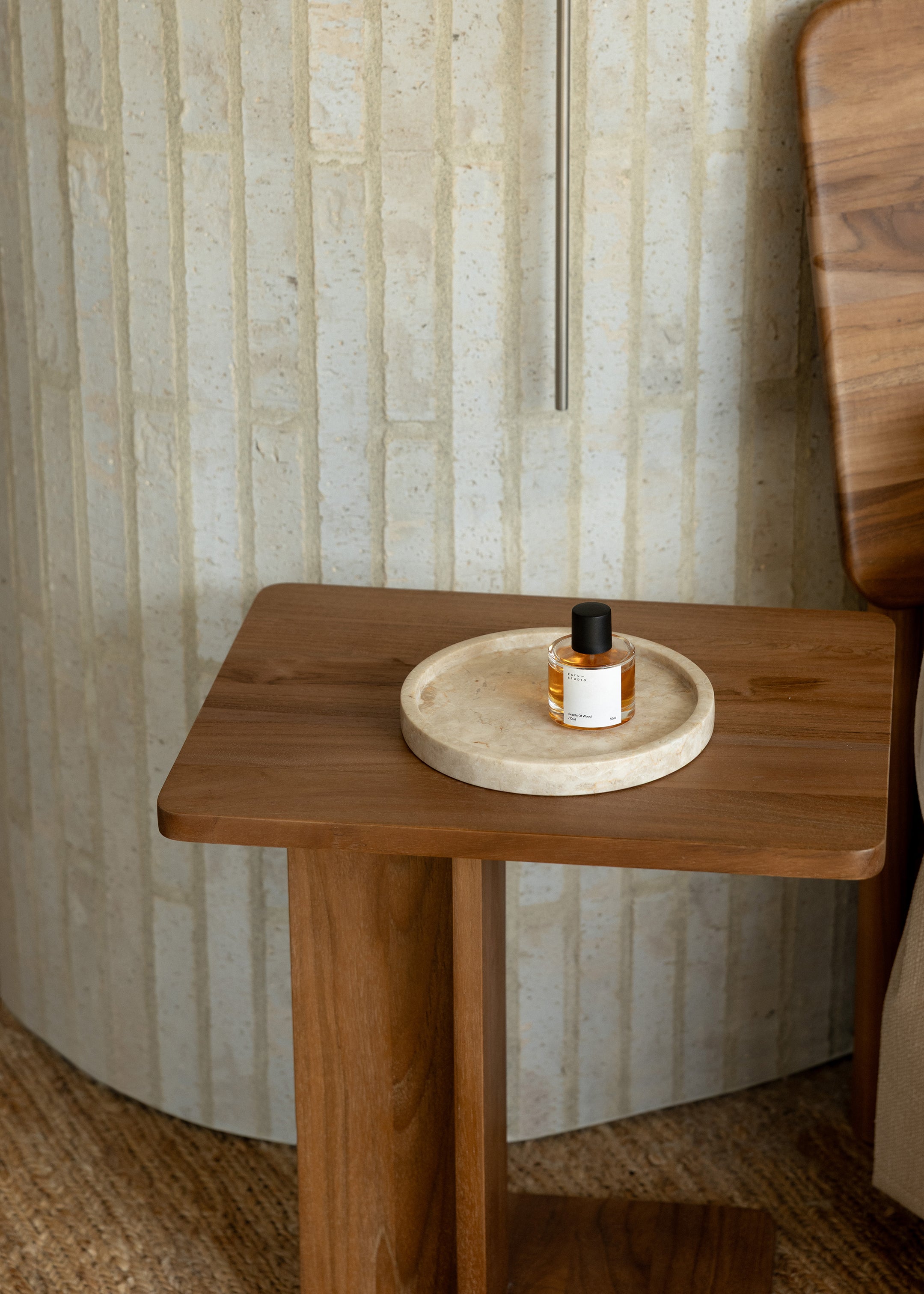Kira Side Table / Dark Teak