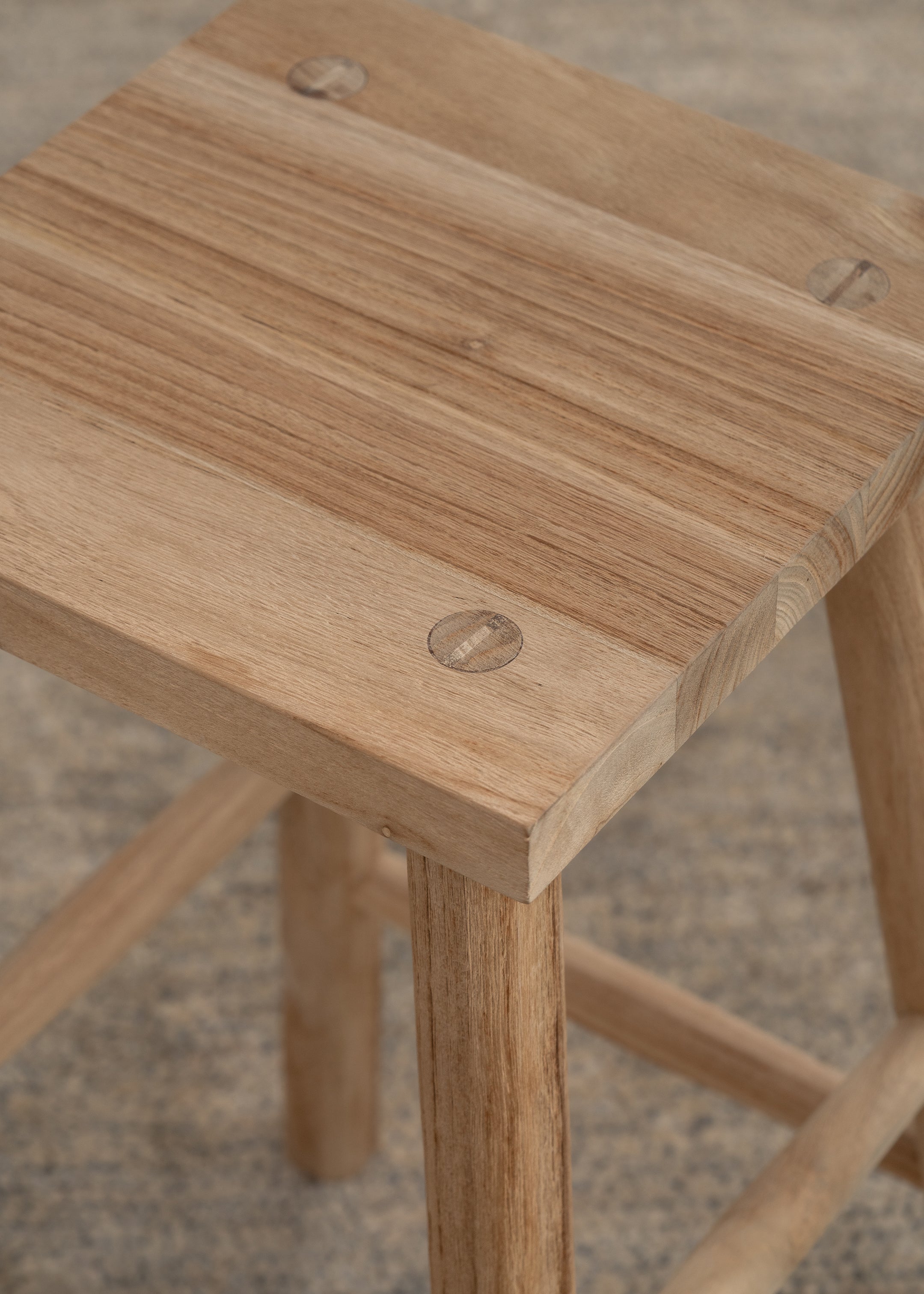 Kiran Stool / Natural
