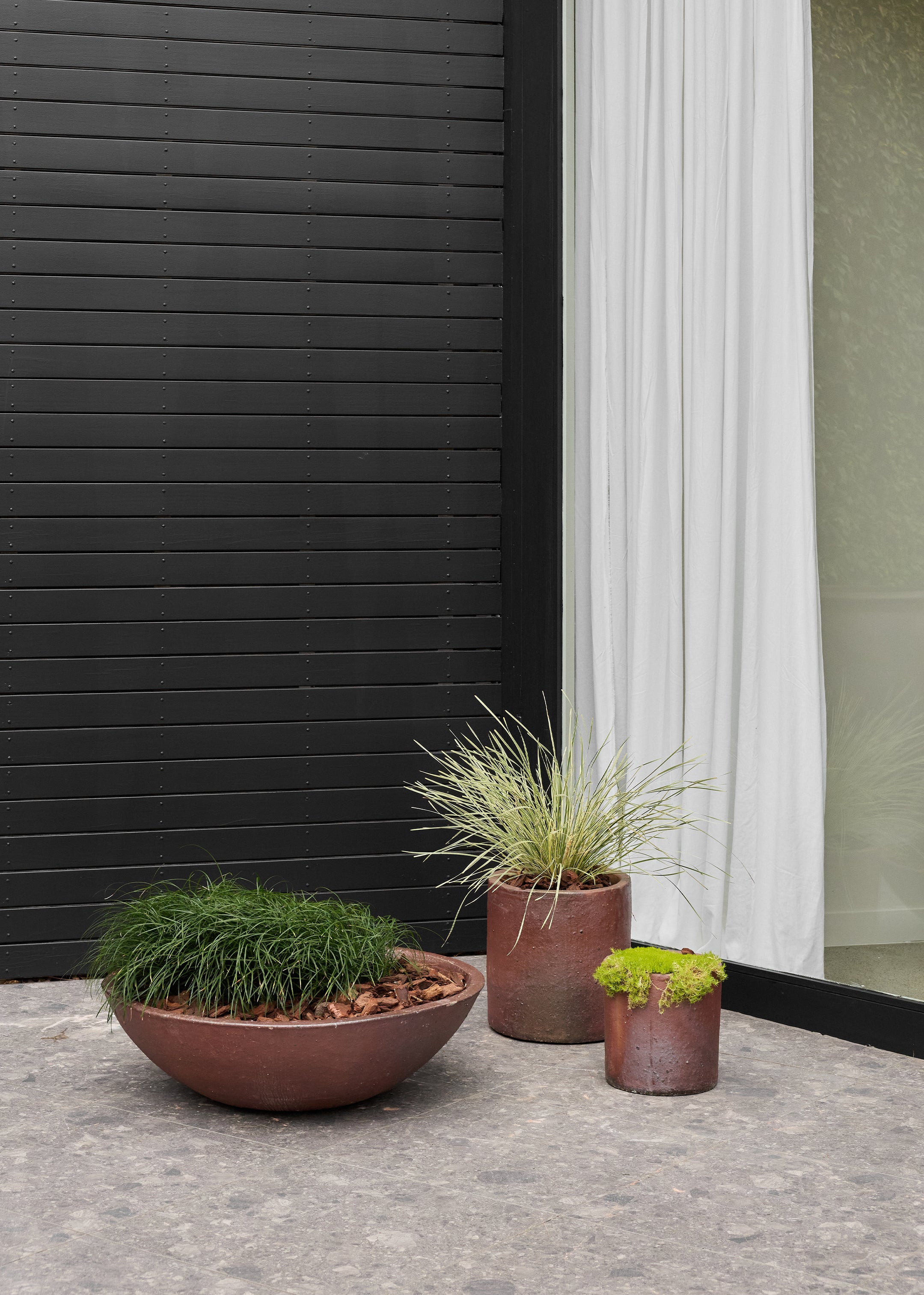 Edin Black Soil Pot
