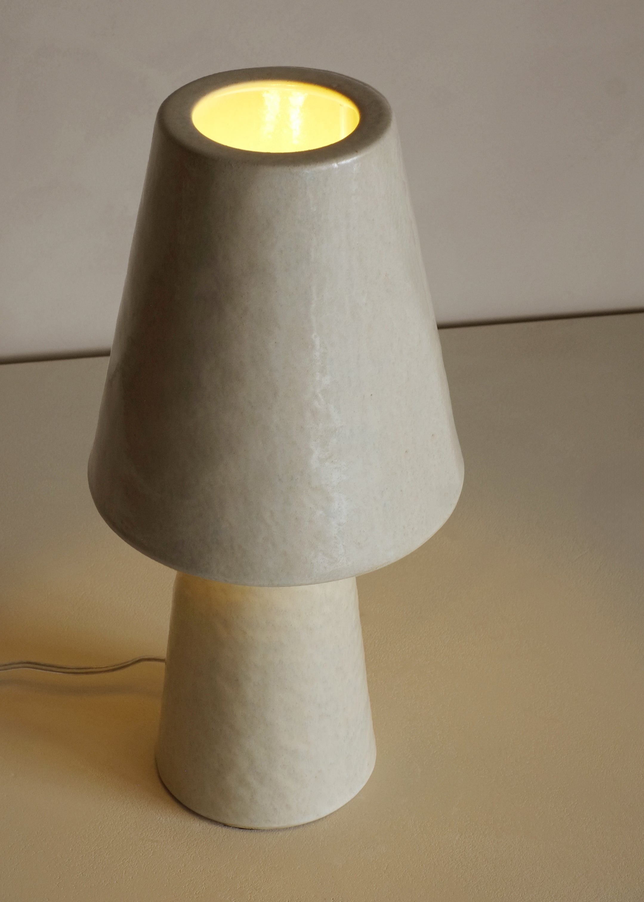 Nelli Table Lamp / Ivory
