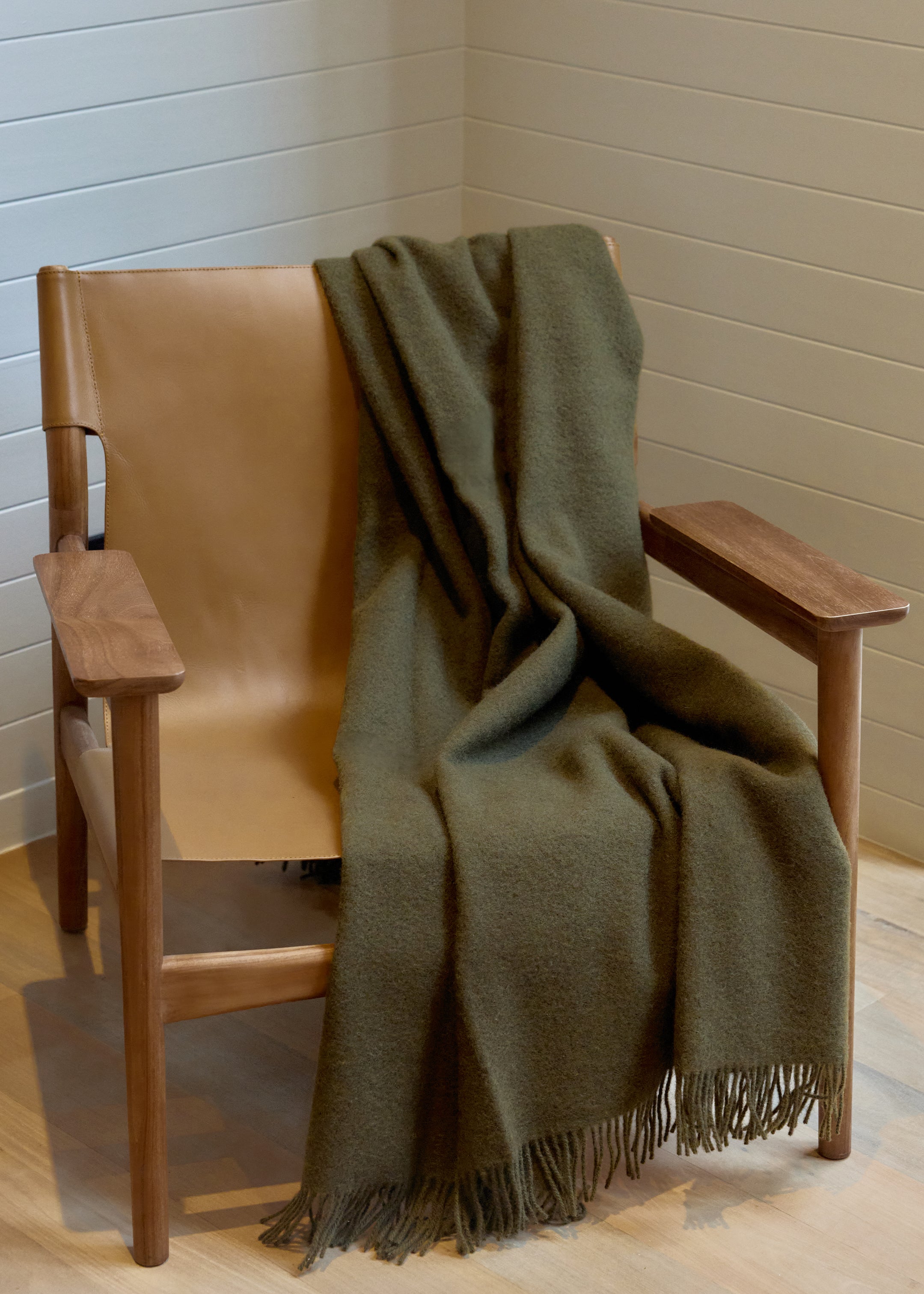 Nevis Throw / Kelp