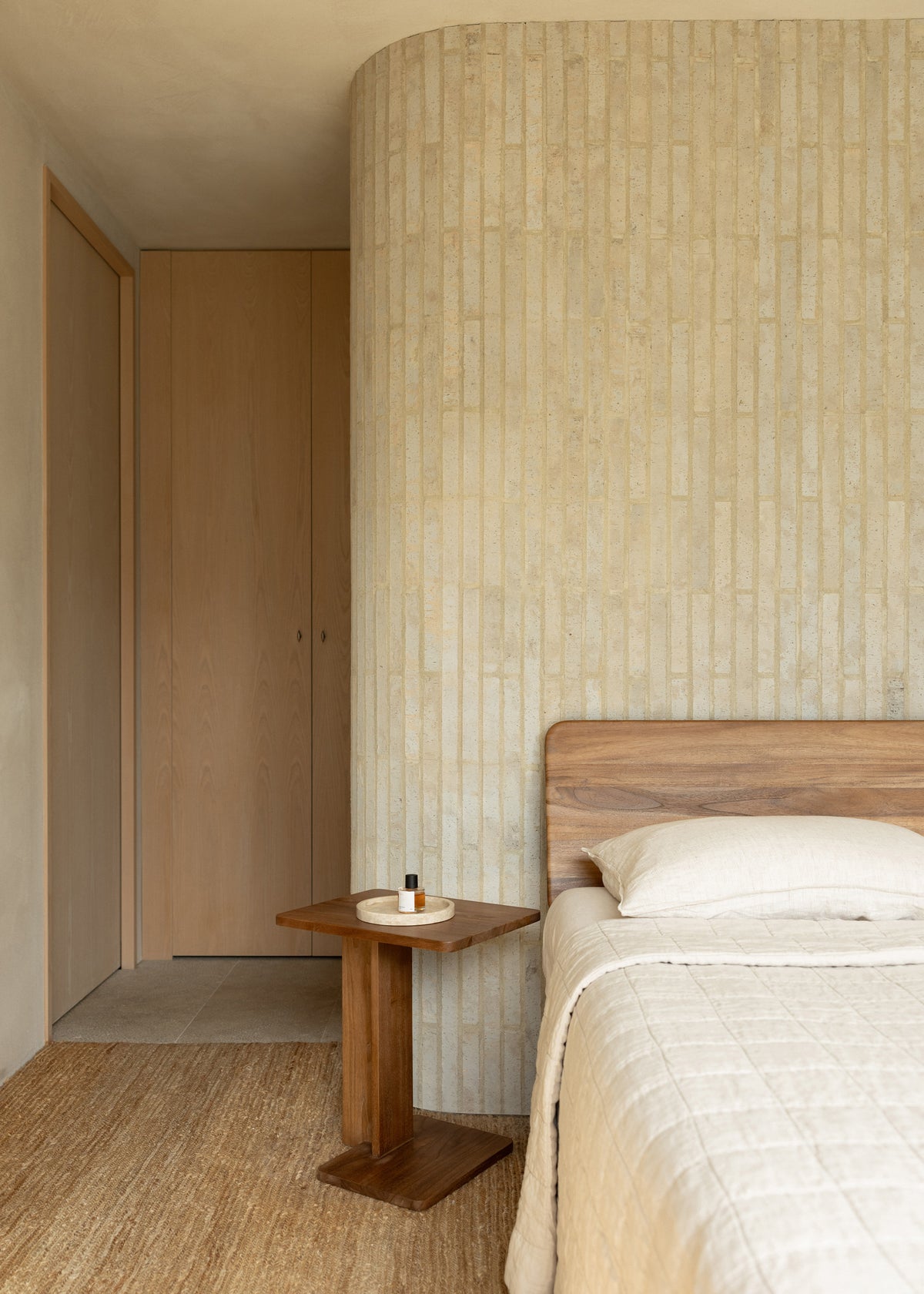 Noah Bed with Headboard / Dark Teak